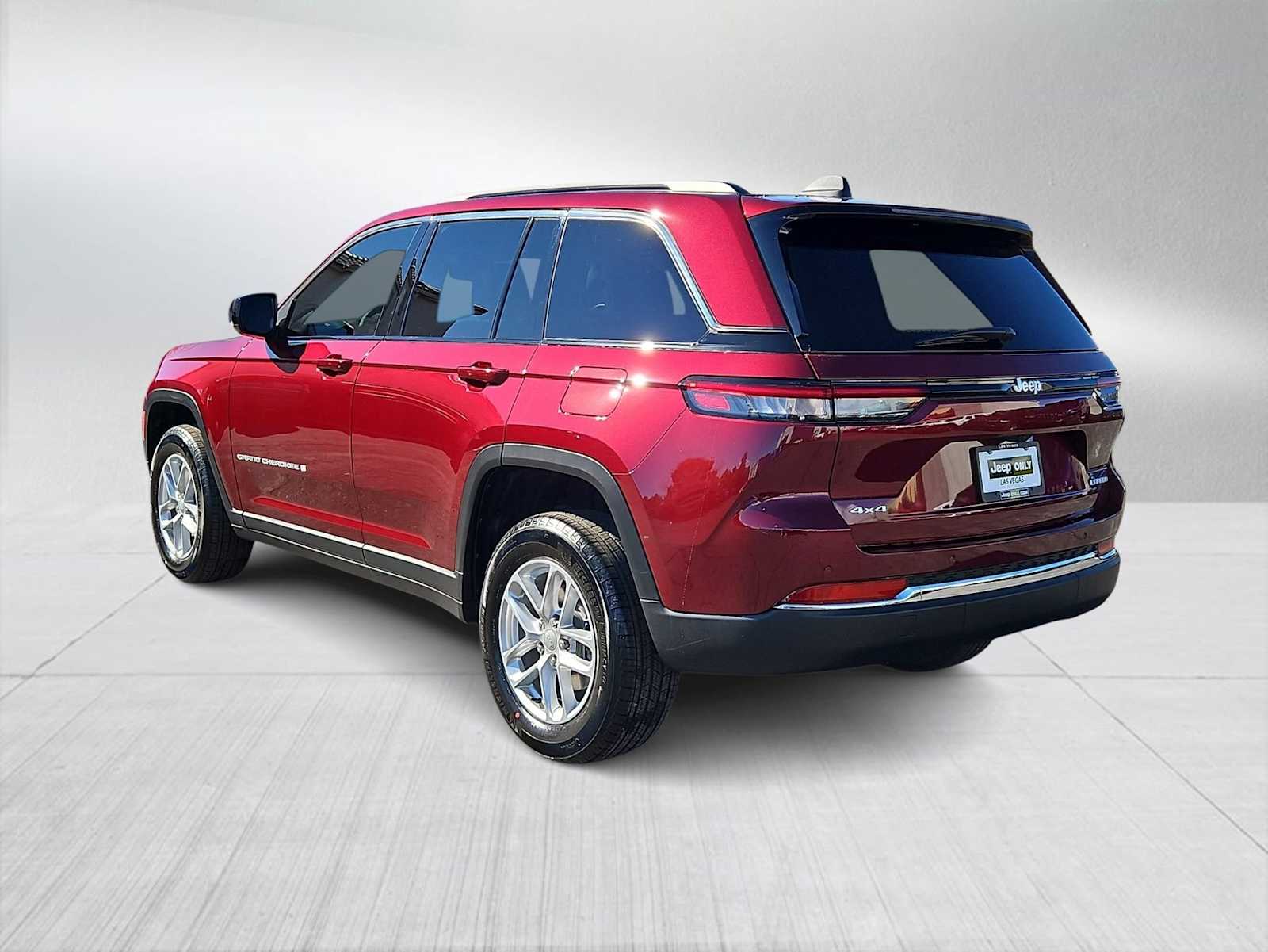 Thumbnail: 2026 Jeep Grand Cherokee - 6