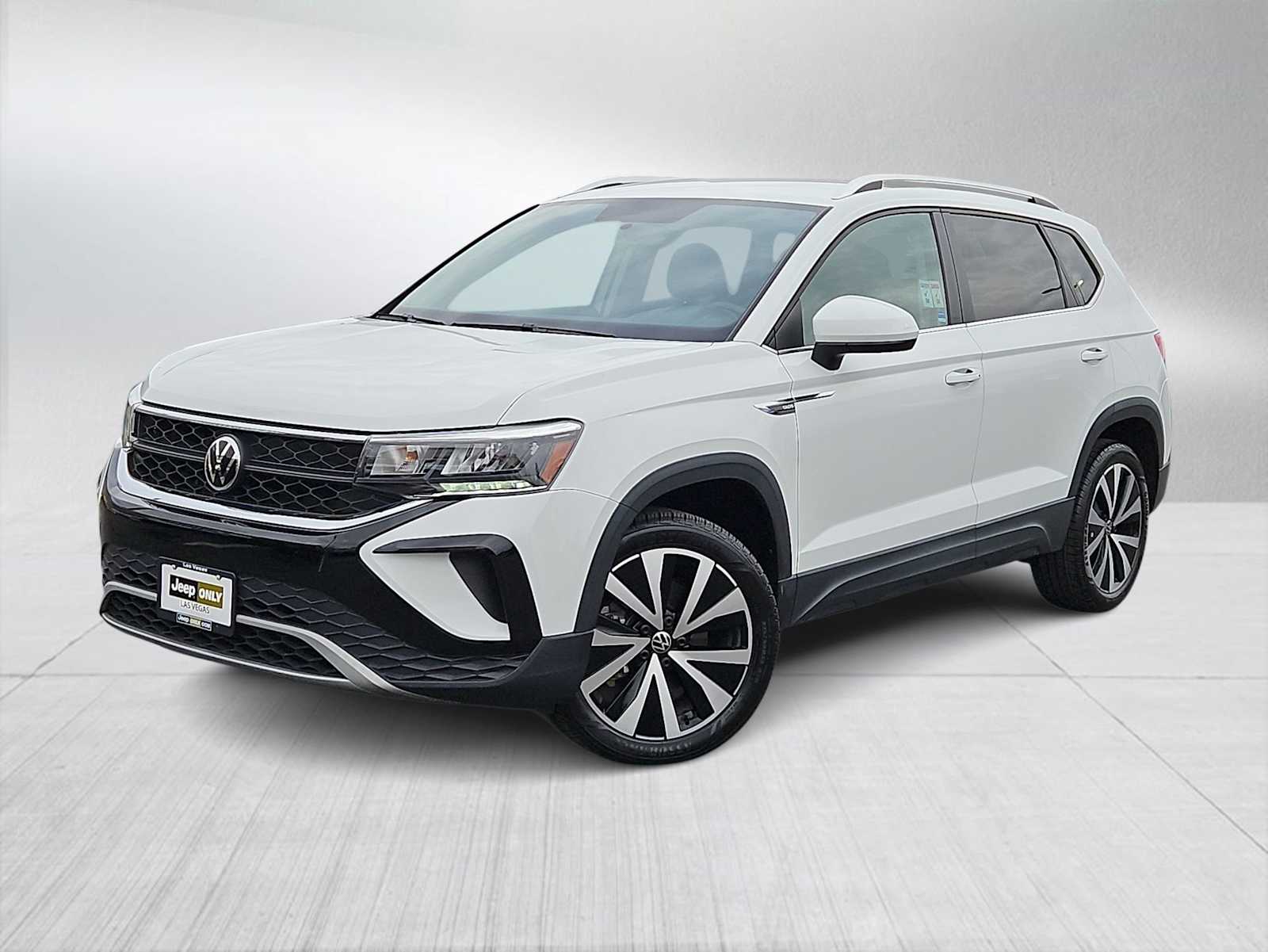 Thumbnail: 2022 Volkswagen Taos - 1