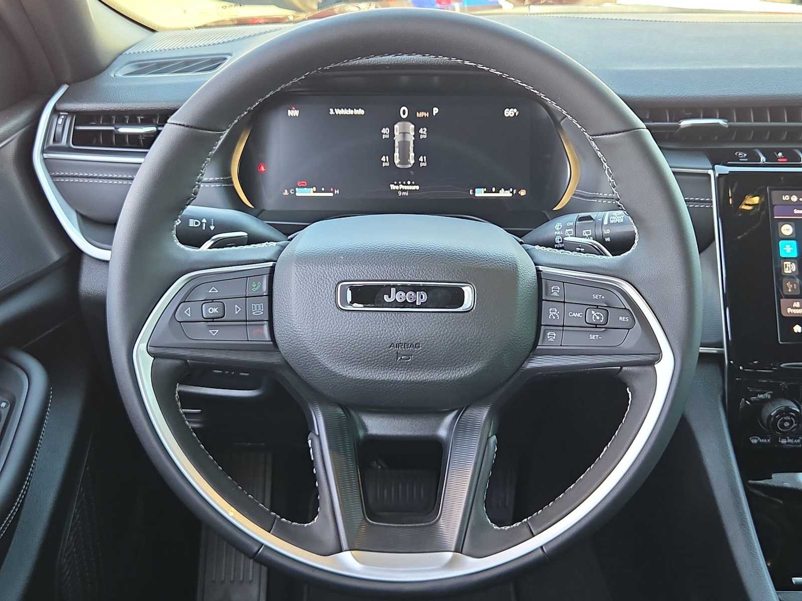 Thumbnail: 2025 Jeep Grand Cherokee - 23