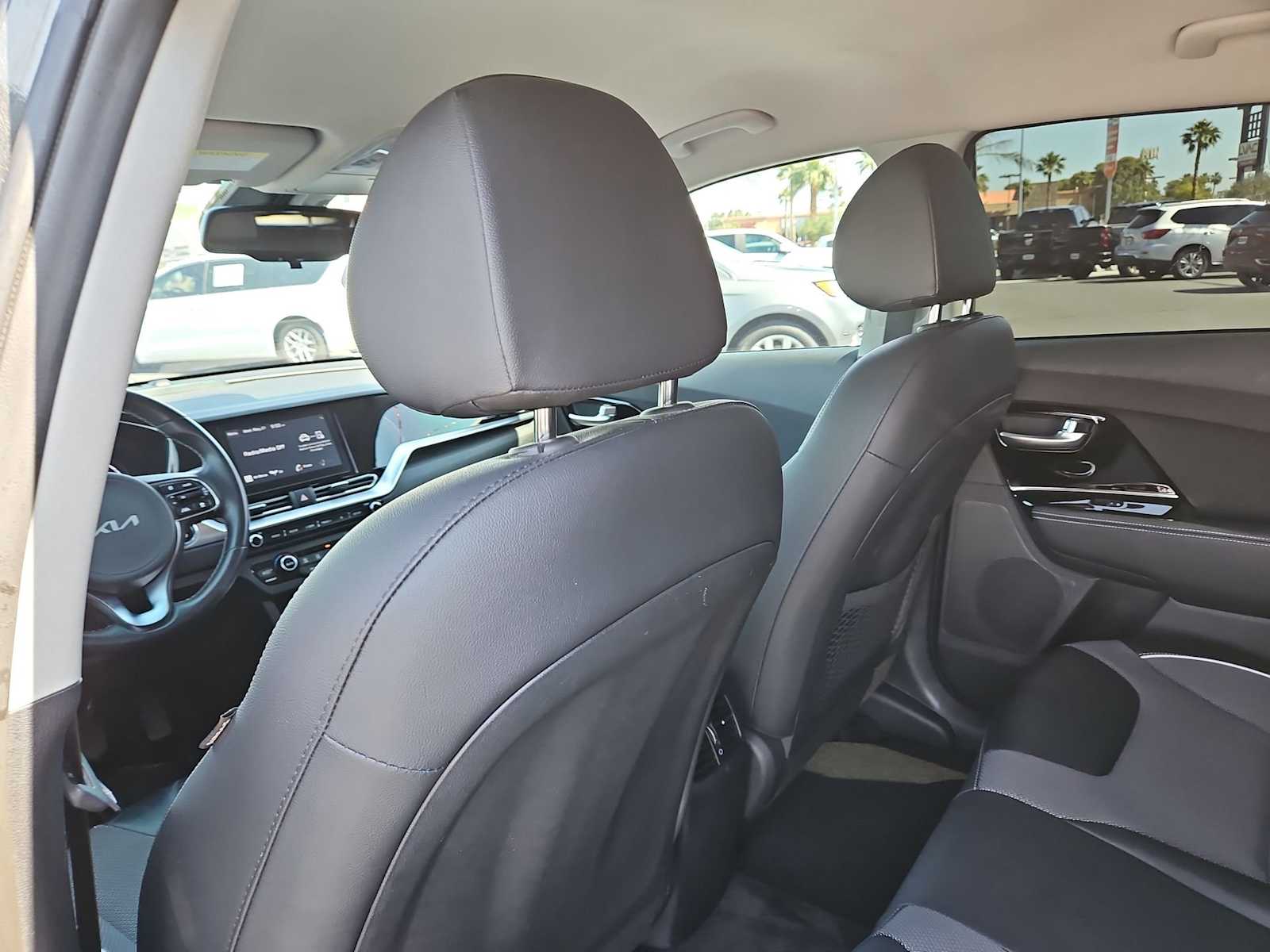 2022 Kia Niro S 16