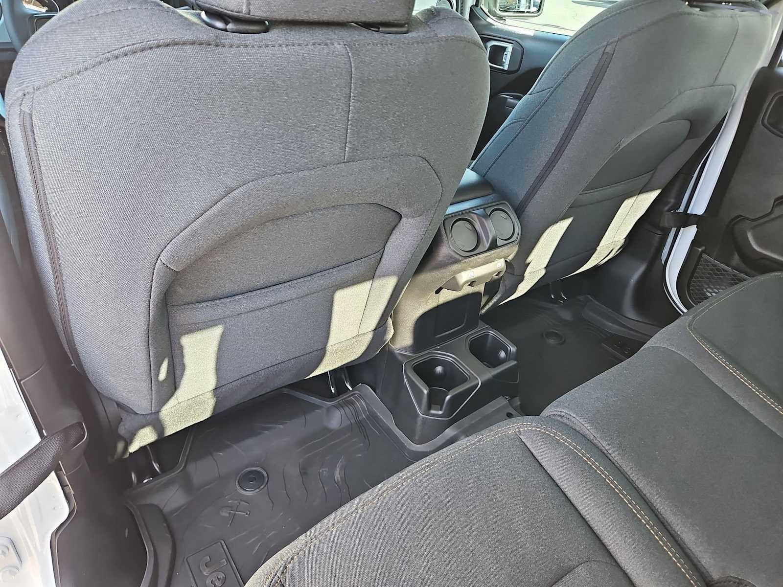 Thumbnail: 2026 Jeep Gladiator - 17