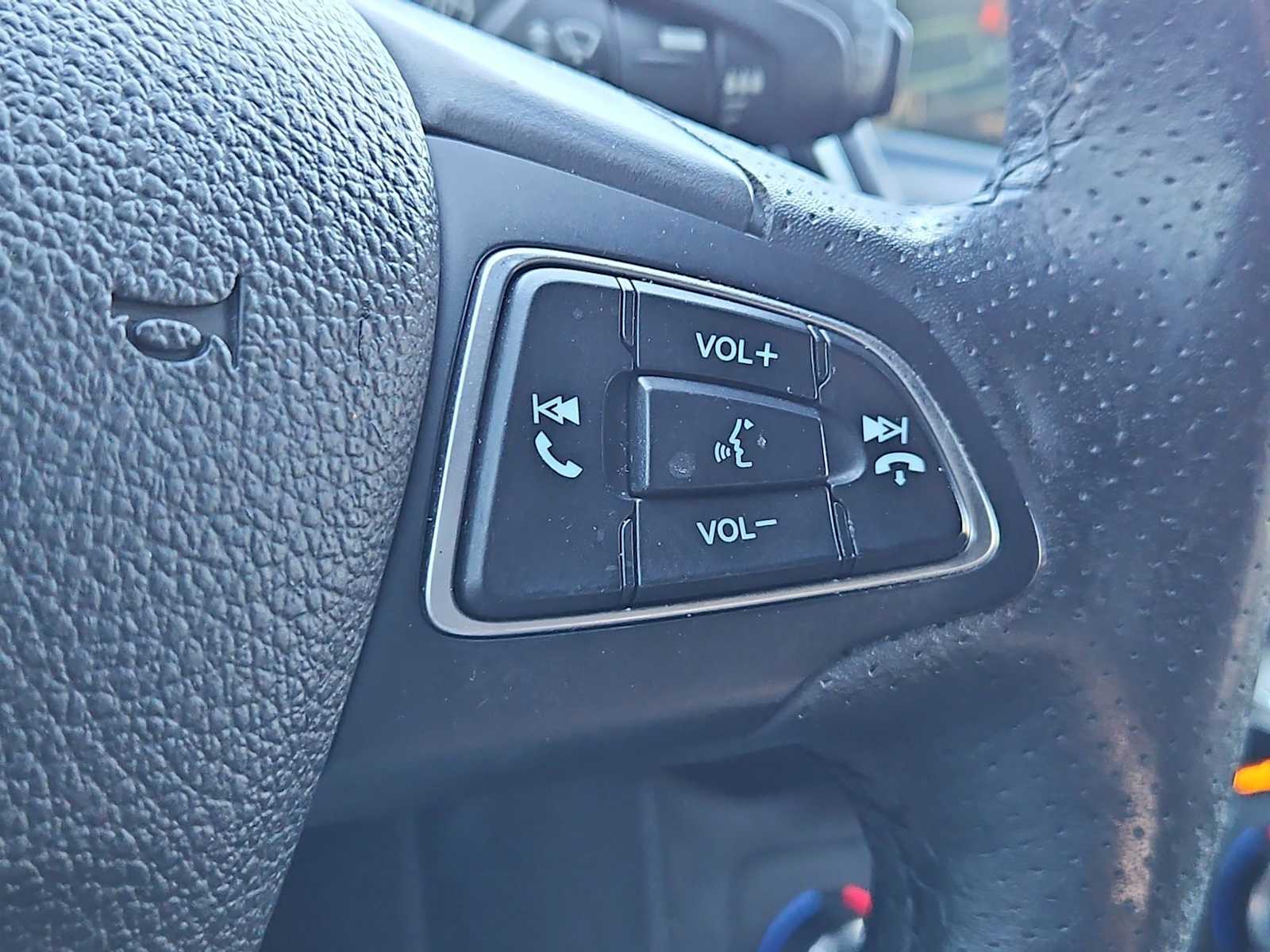 Thumbnail: 2017 Ford Focus - 26