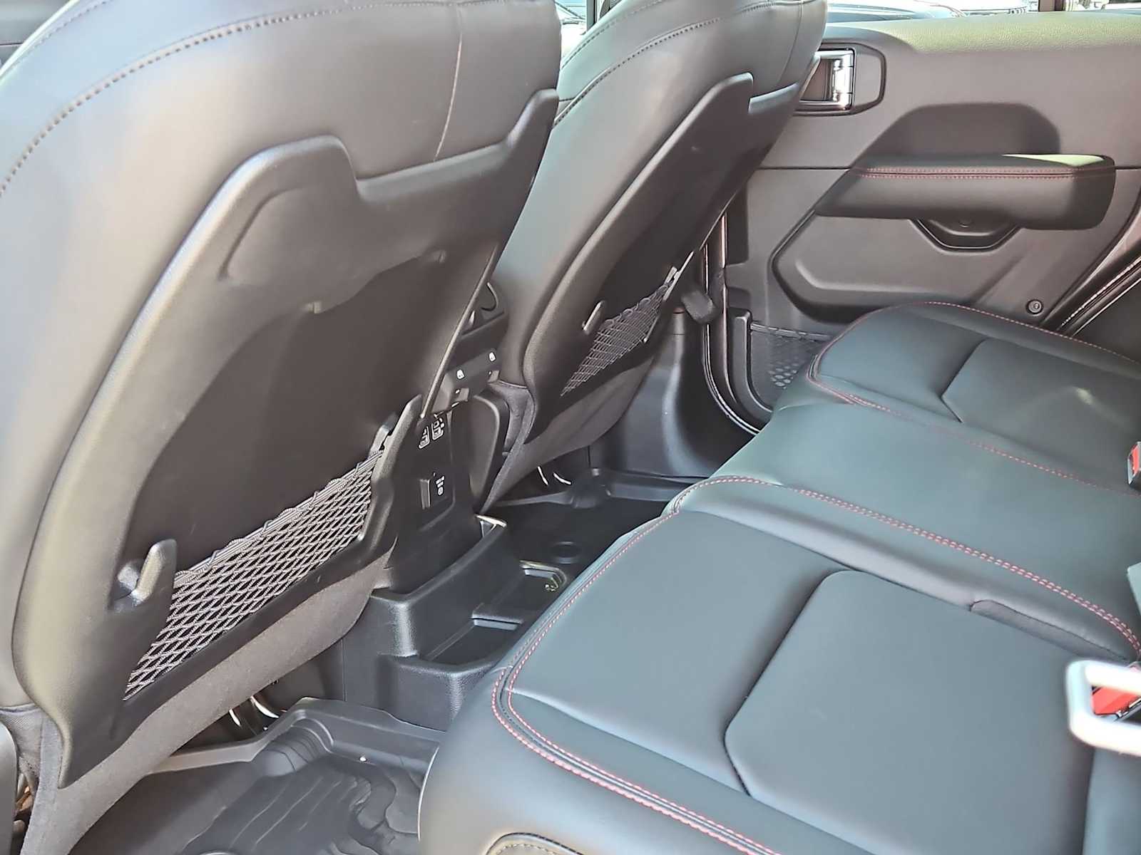 Thumbnail: 2025 Jeep Wrangler - 16