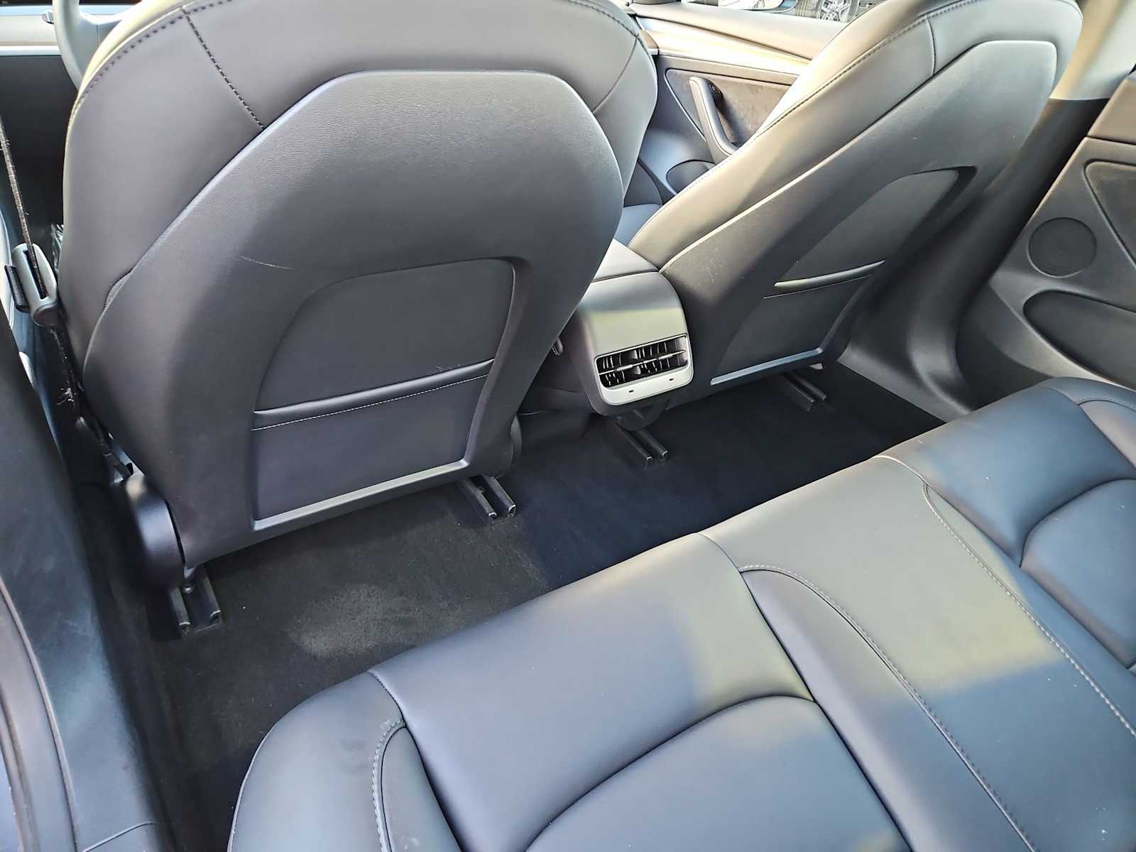 Thumbnail: 2023 Tesla Model 3 - 18