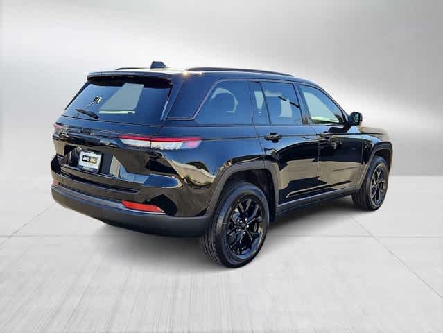 Thumbnail: 2026 Jeep Grand Cherokee - 8
