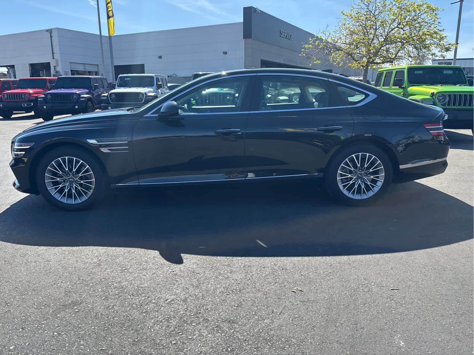 Thumbnail: 2023 Genesis G80 - 9