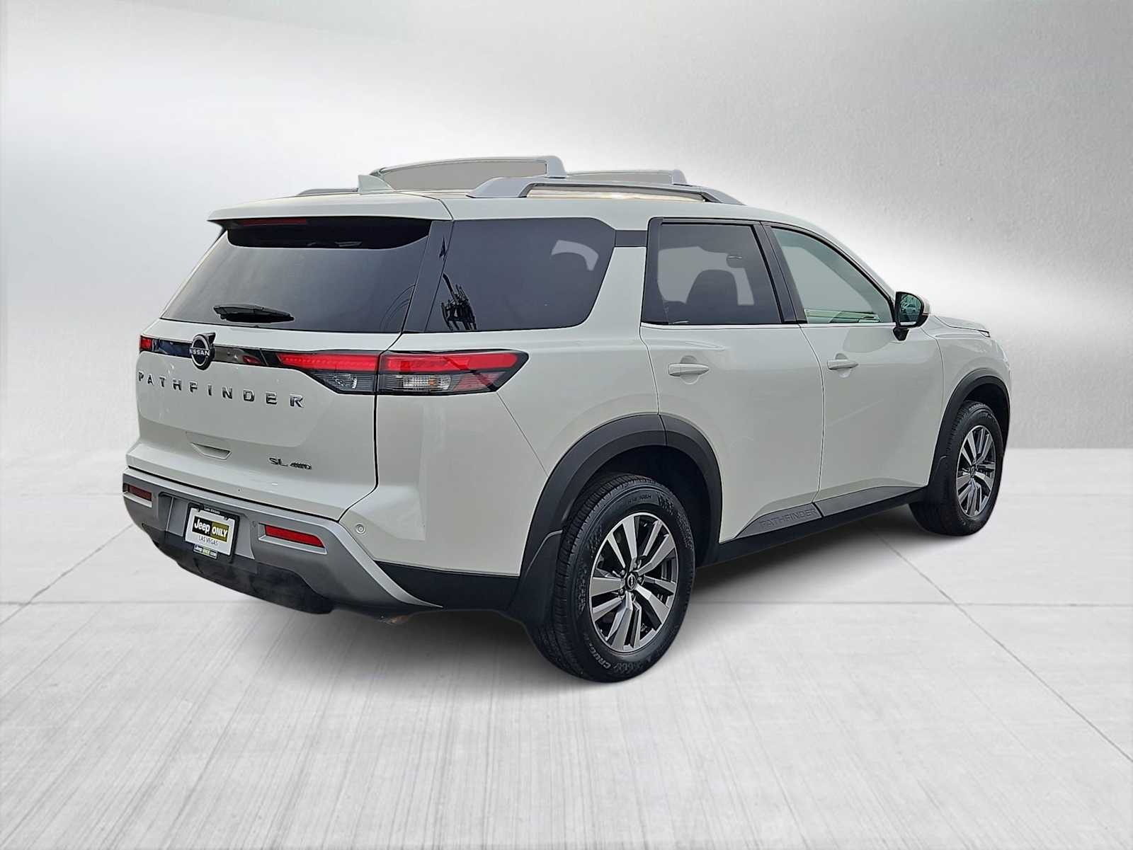 Thumbnail: 2024 Nissan Pathfinder - 8