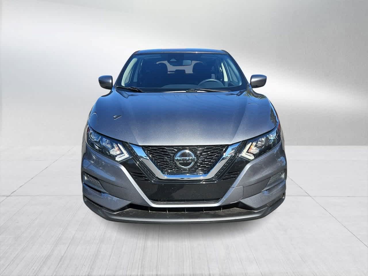 Thumbnail: 2021 Nissan Rogue Sport - 3