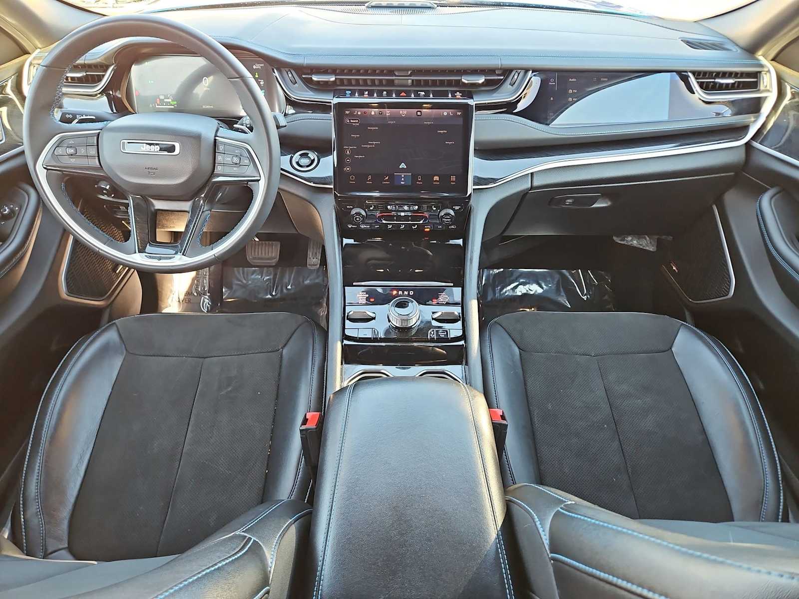 Thumbnail: 2022 Jeep Grand Cherokee - 16