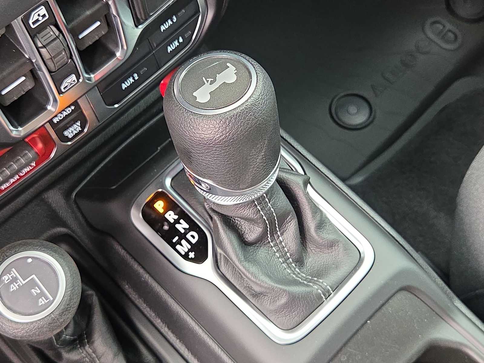 Thumbnail: 2025 Jeep Wrangler - 33