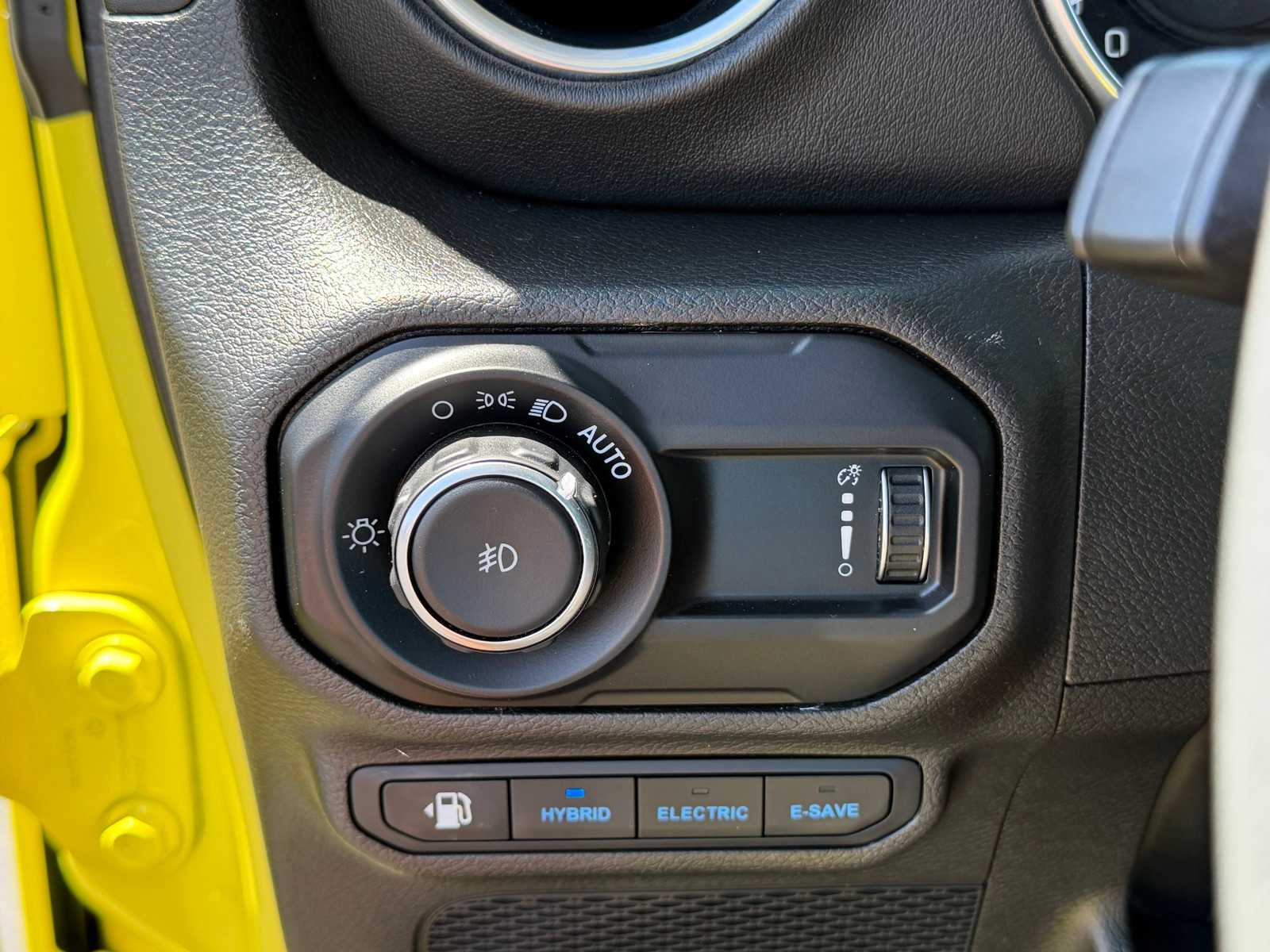 Thumbnail: 2023 Jeep Wrangler - 10