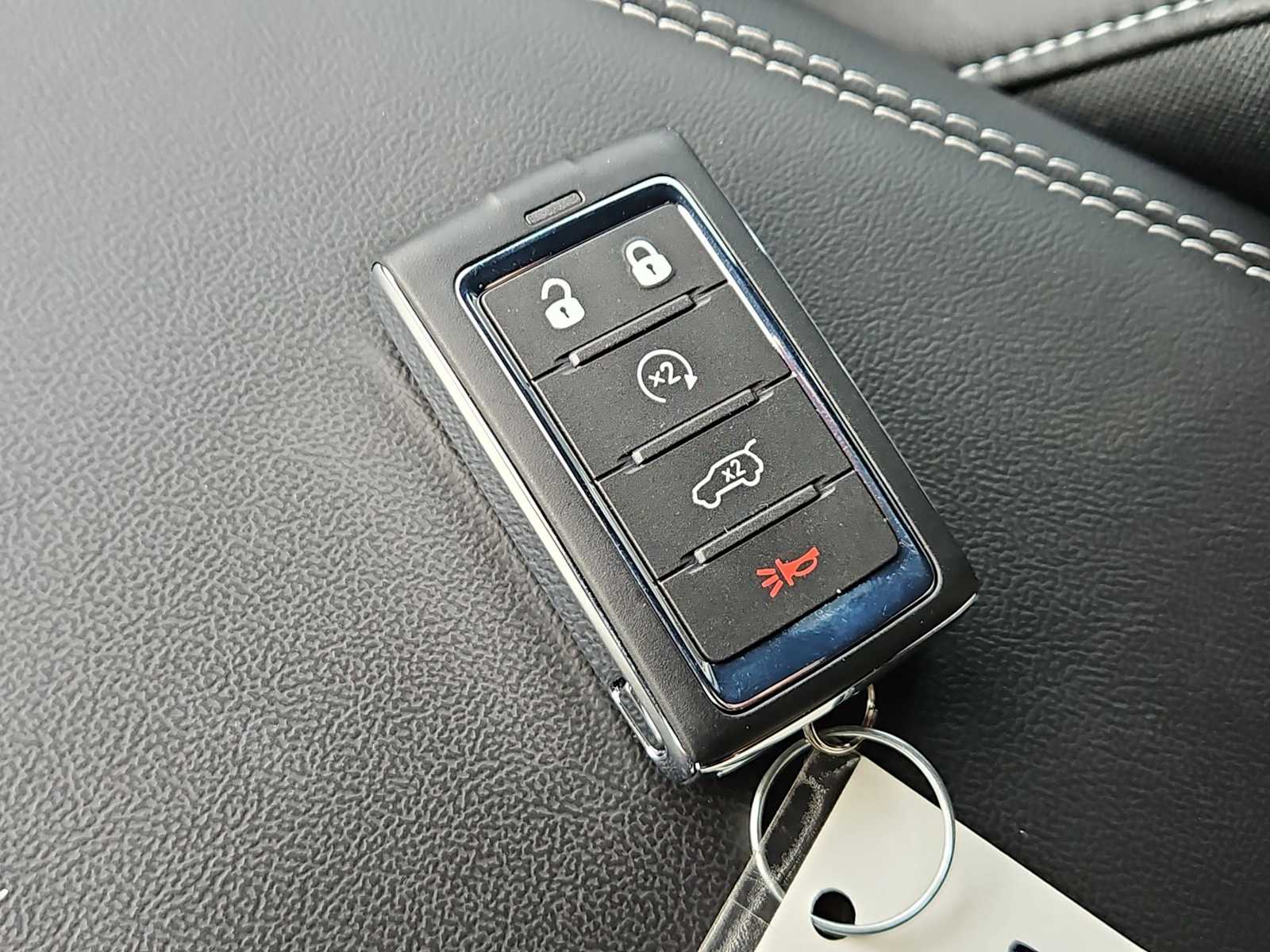 Thumbnail: 2026 Jeep Grand Cherokee - 34