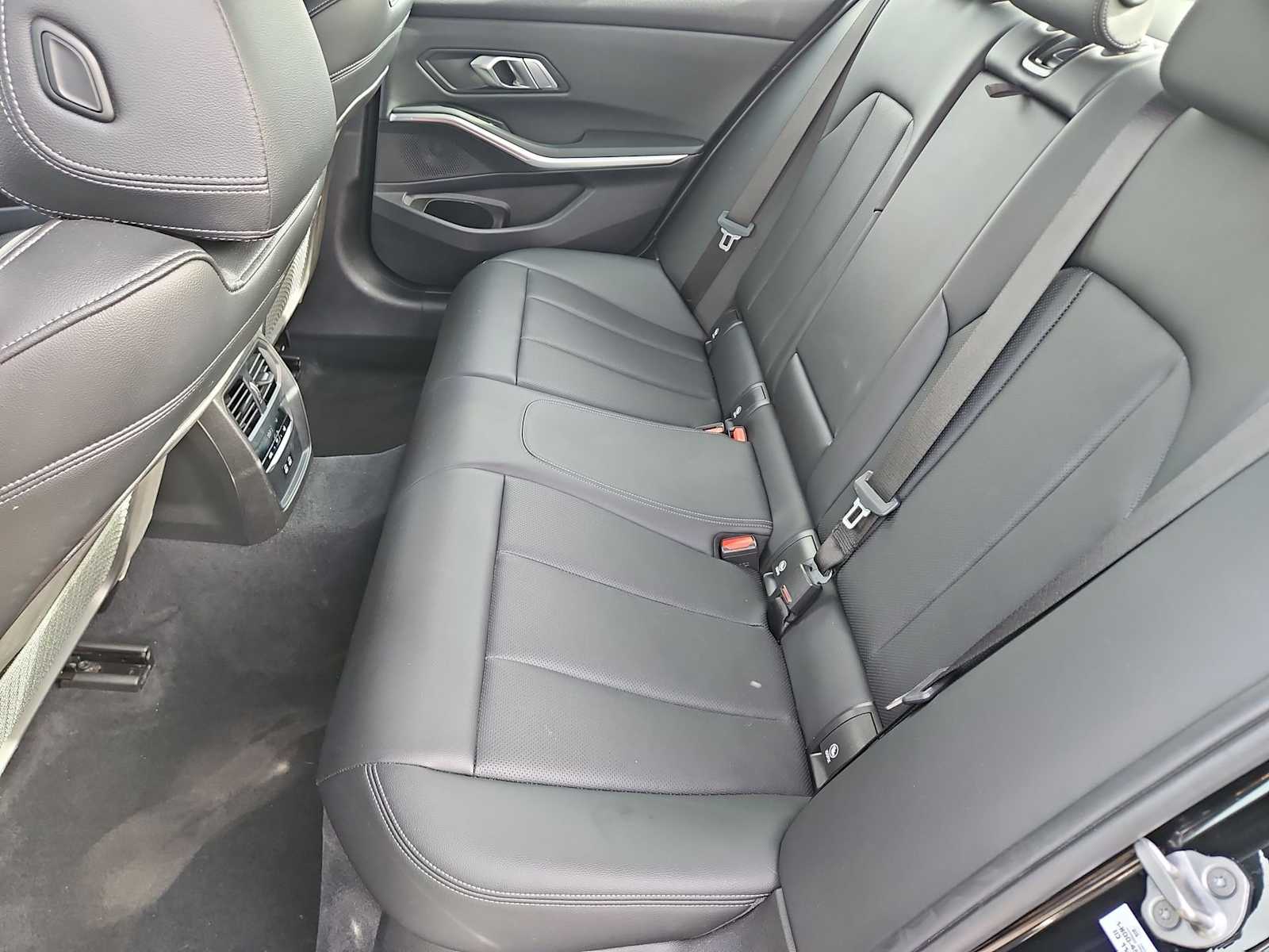 Thumbnail: 2023 BMW 3 Series - 20