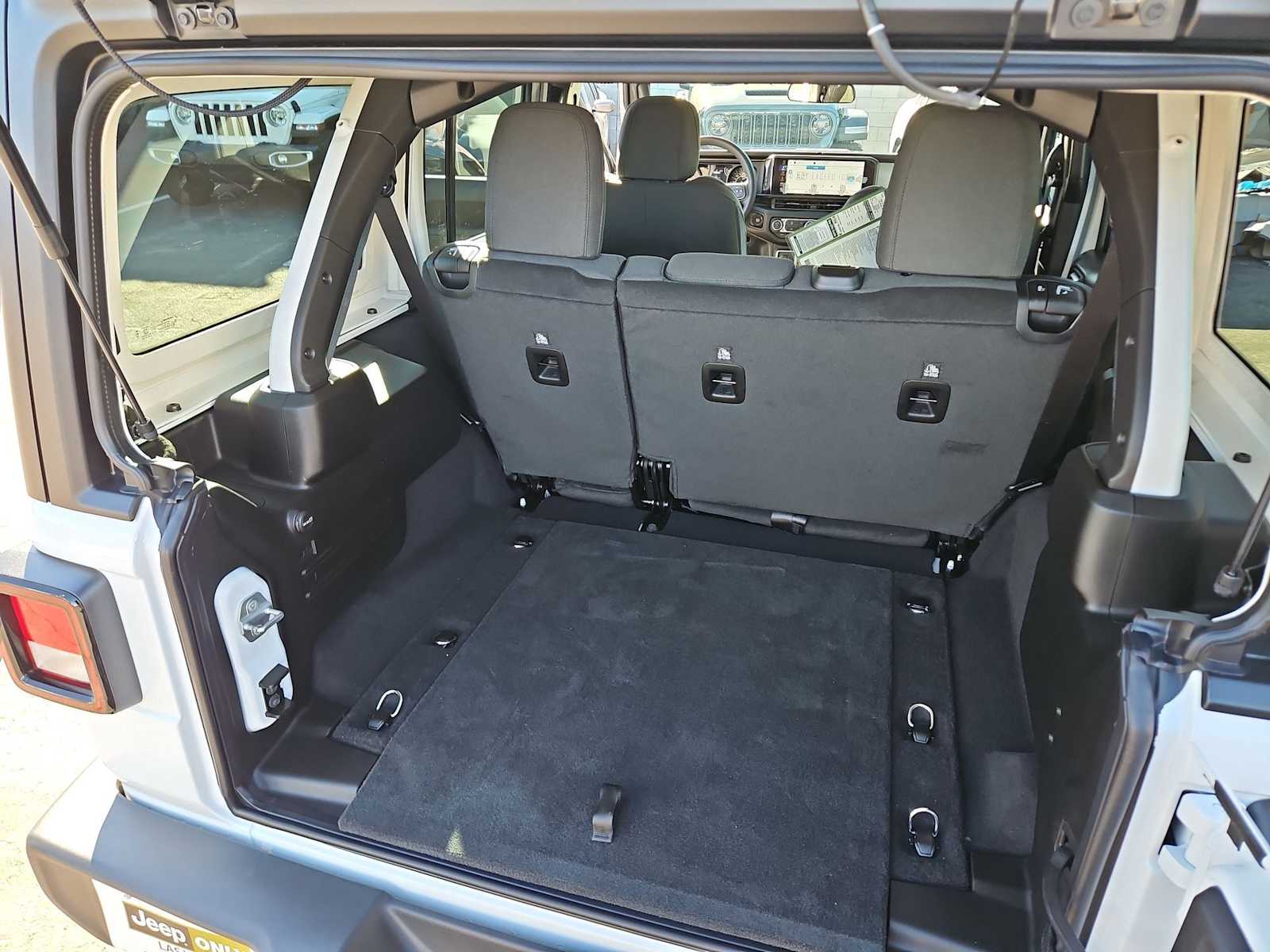 Thumbnail: 2026 Jeep Wrangler - 31