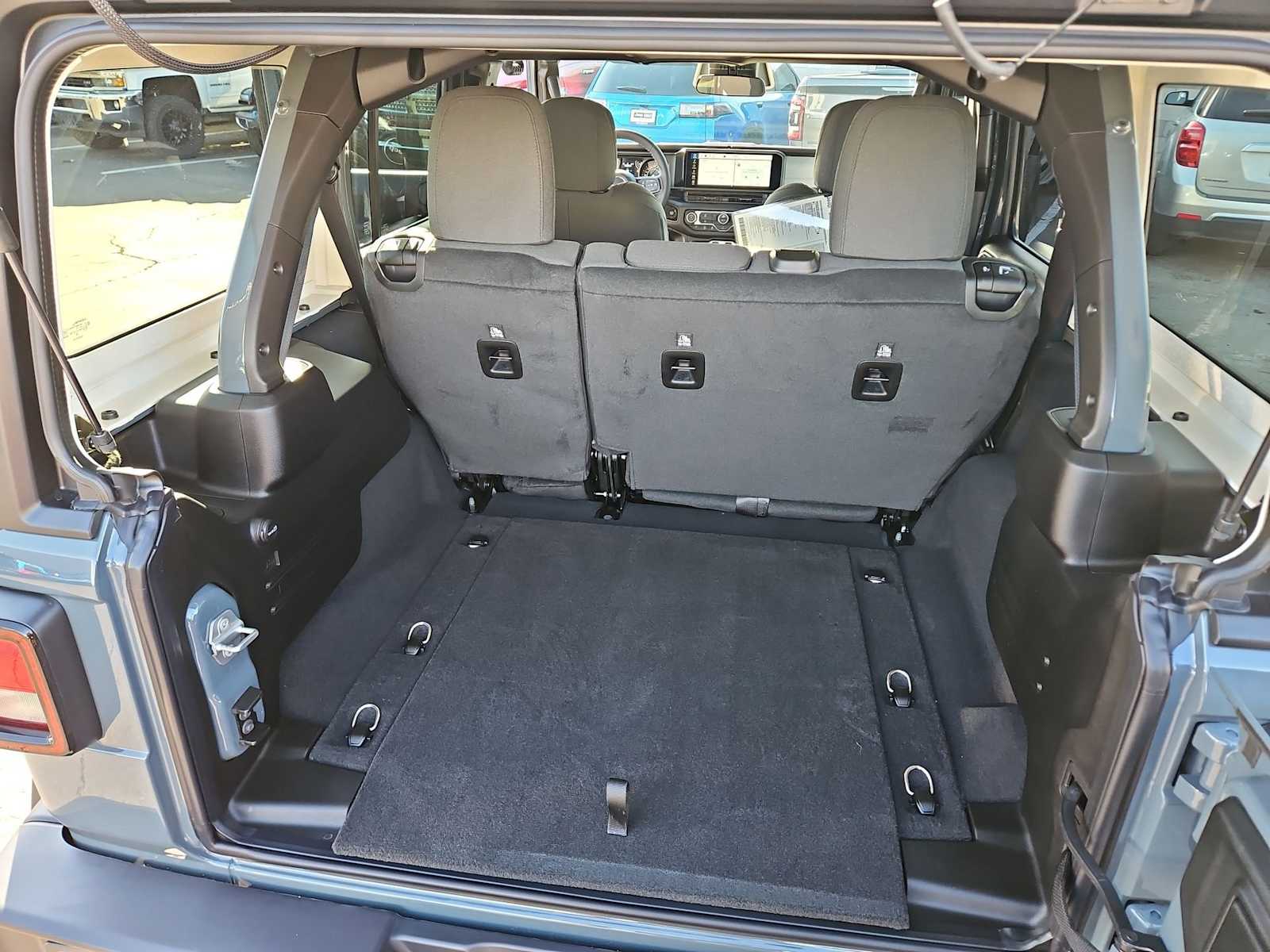 Thumbnail: 2026 Jeep Wrangler - 31