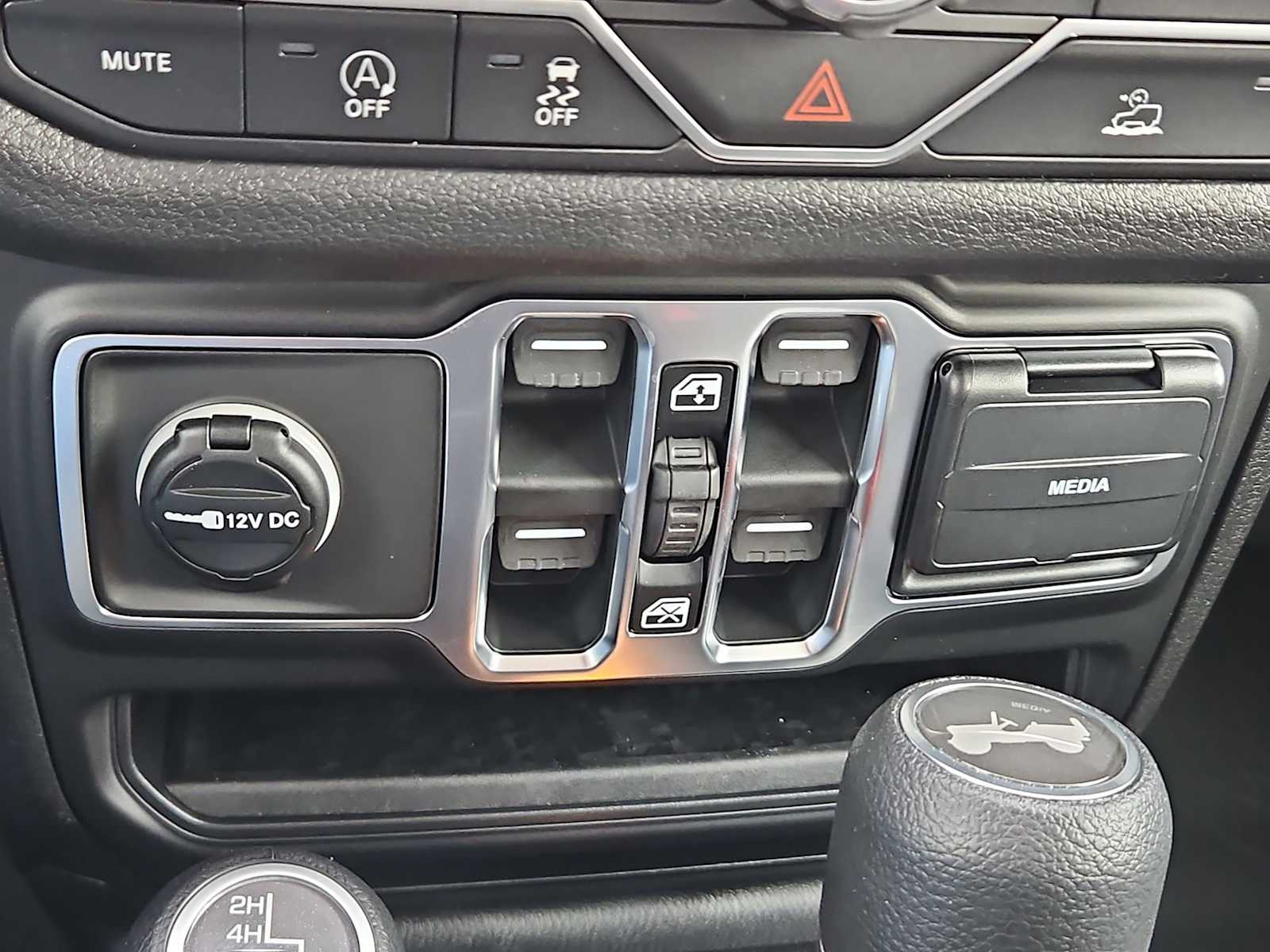 Thumbnail: 2026 Jeep Wrangler - 28