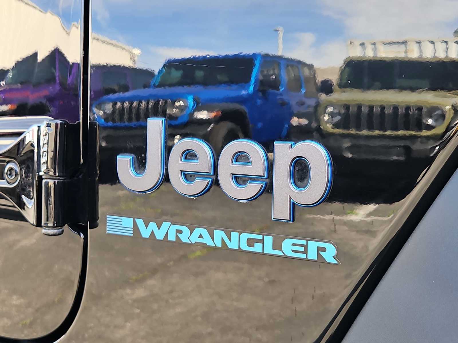 Thumbnail: 2023 Jeep Wrangler - 12
