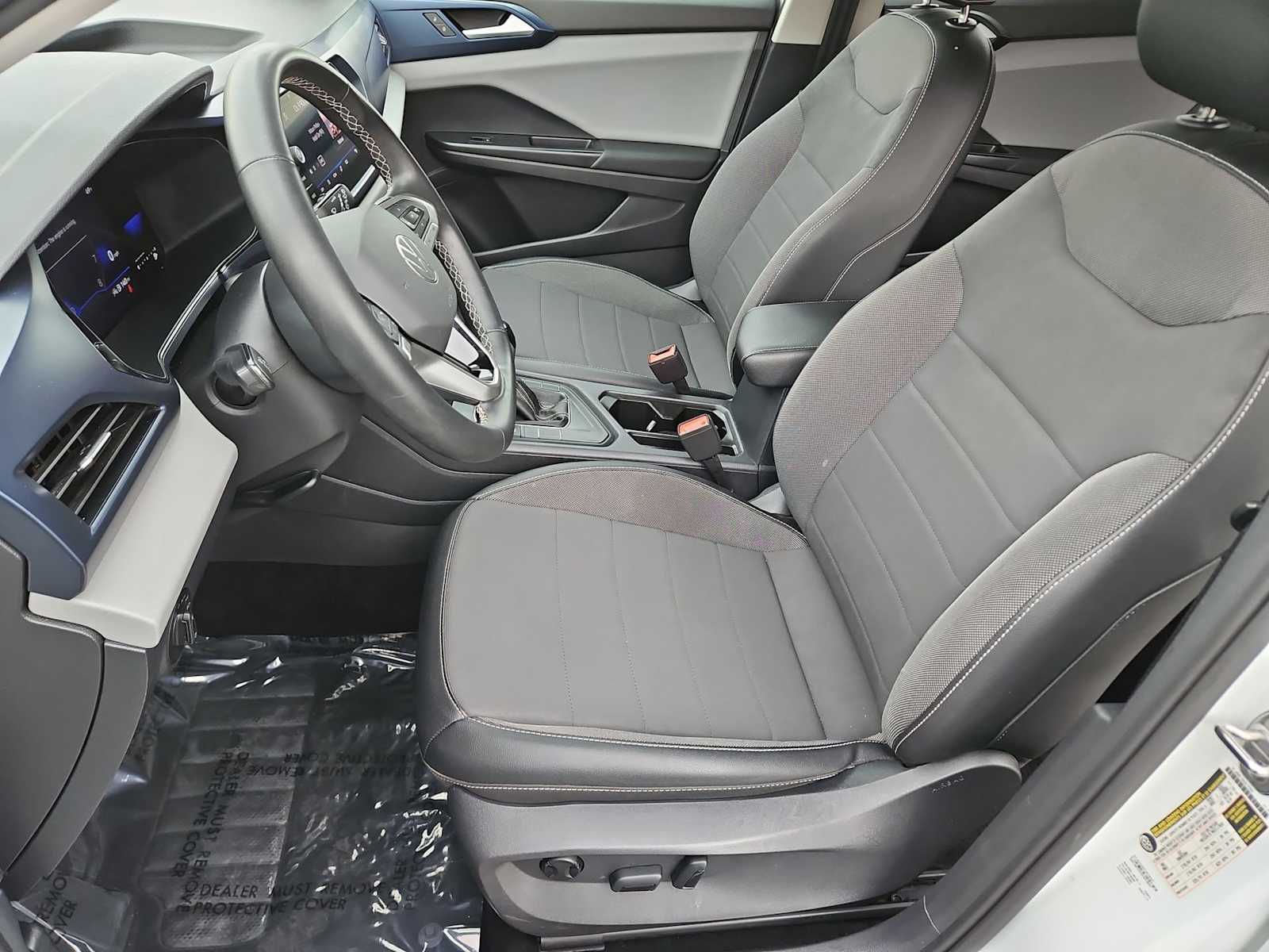 Thumbnail: 2022 Volkswagen Taos - 16