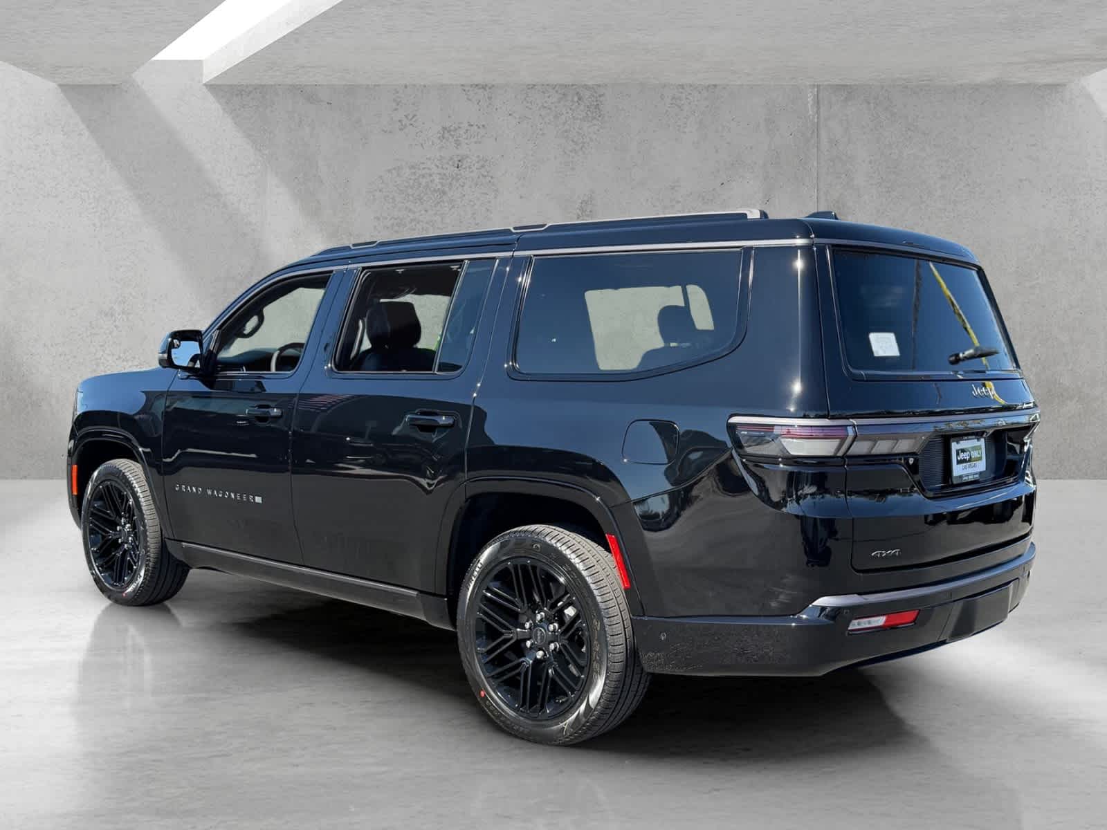 Thumbnail: 2026 Jeep Grand Wagoneer - 3