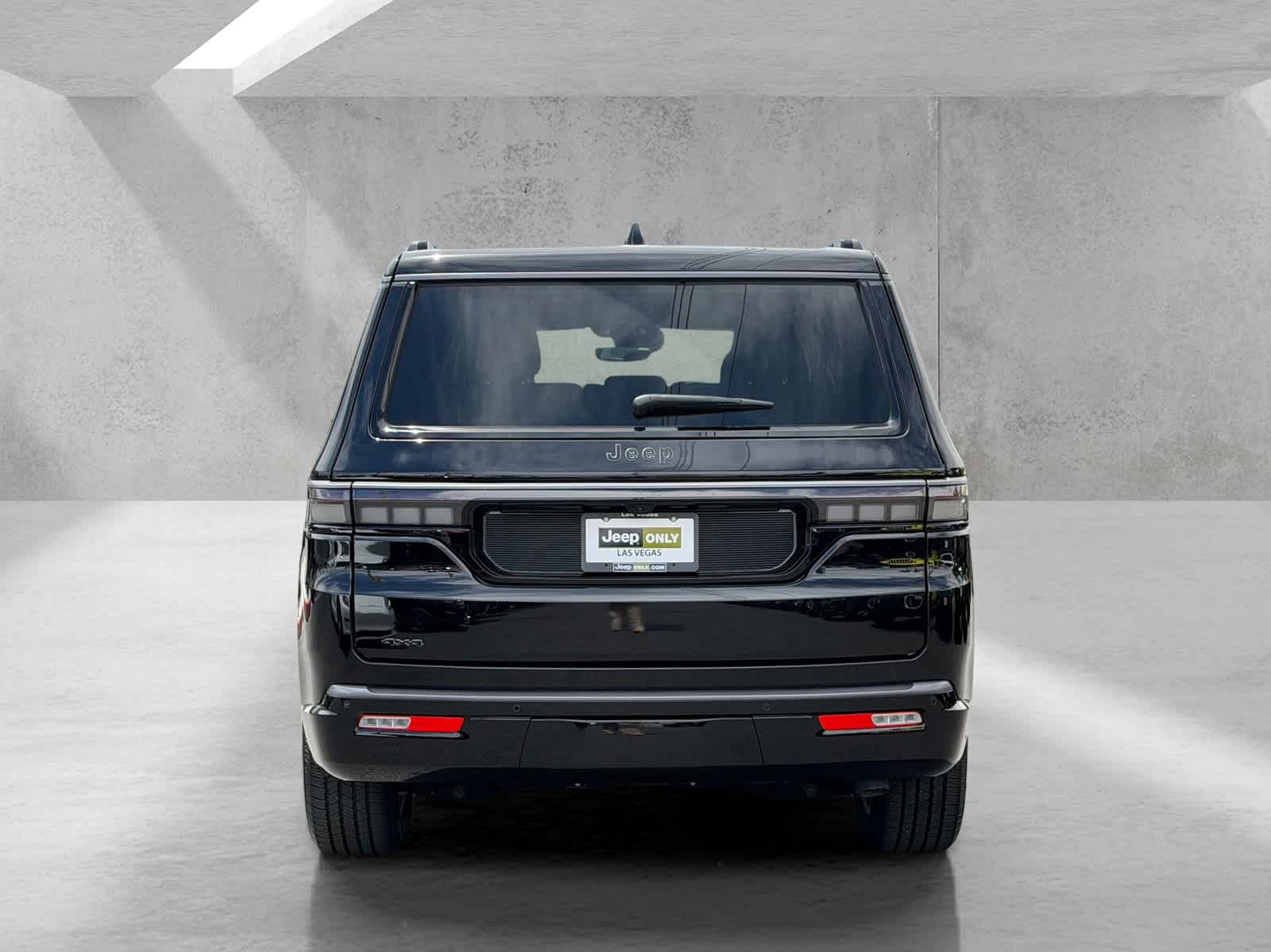 Thumbnail: 2026 Jeep Grand Wagoneer - 4