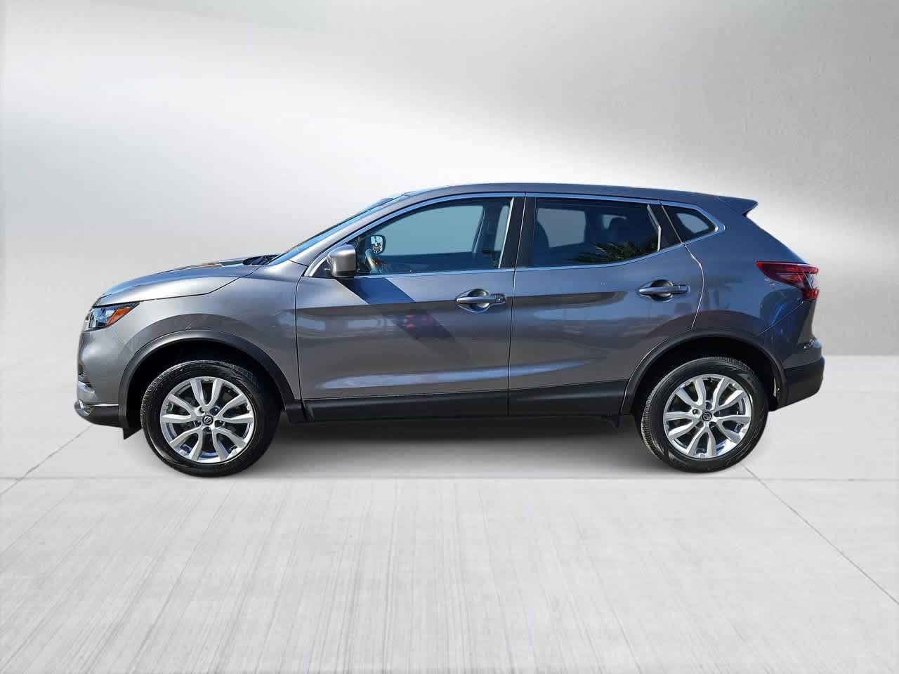 Thumbnail: 2021 Nissan Rogue Sport - 5