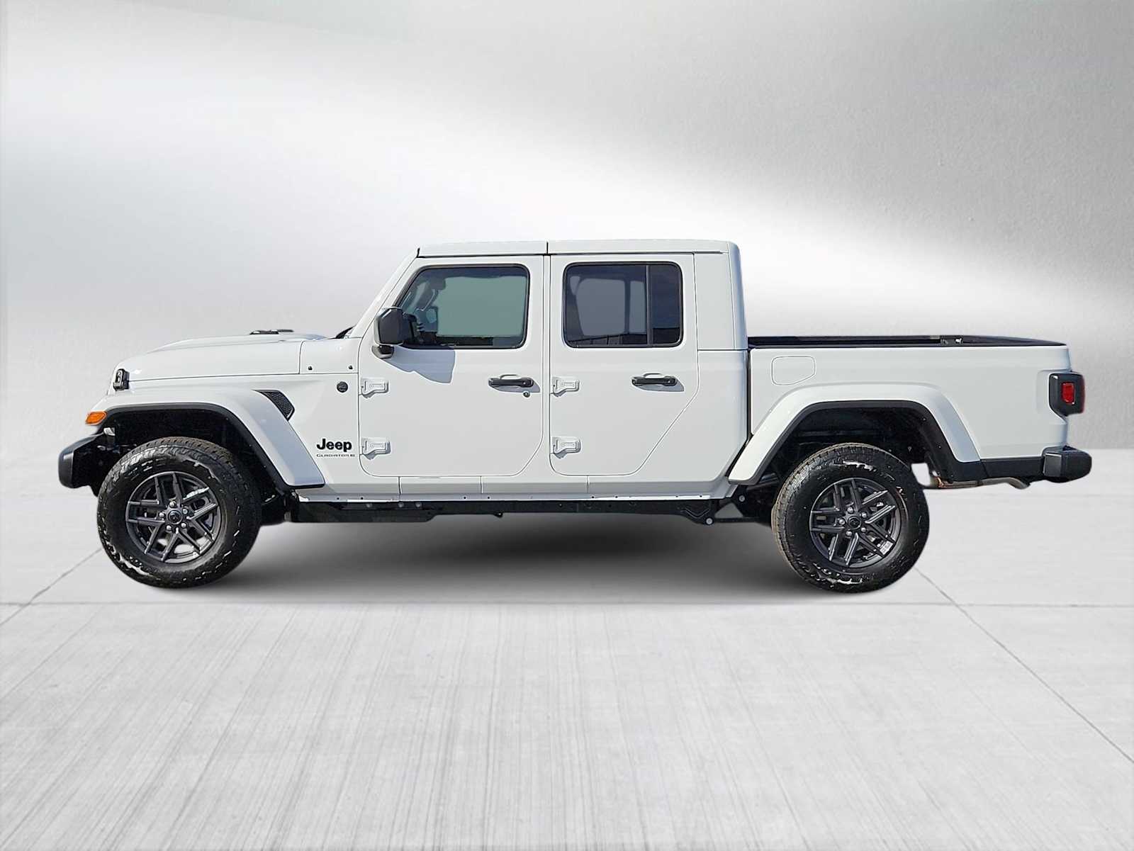 Thumbnail: 2026 Jeep Gladiator - 5