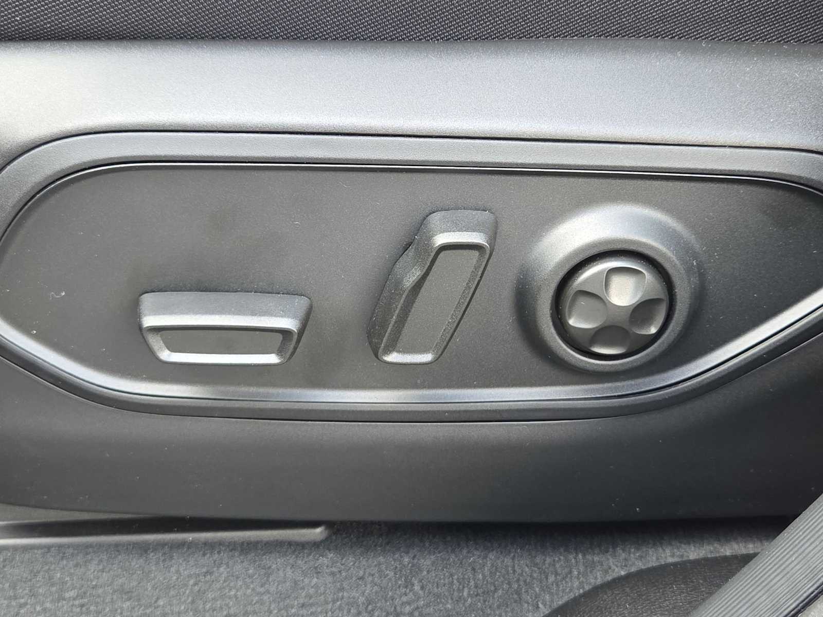 Thumbnail: 2025 Jeep Grand Cherokee - 17