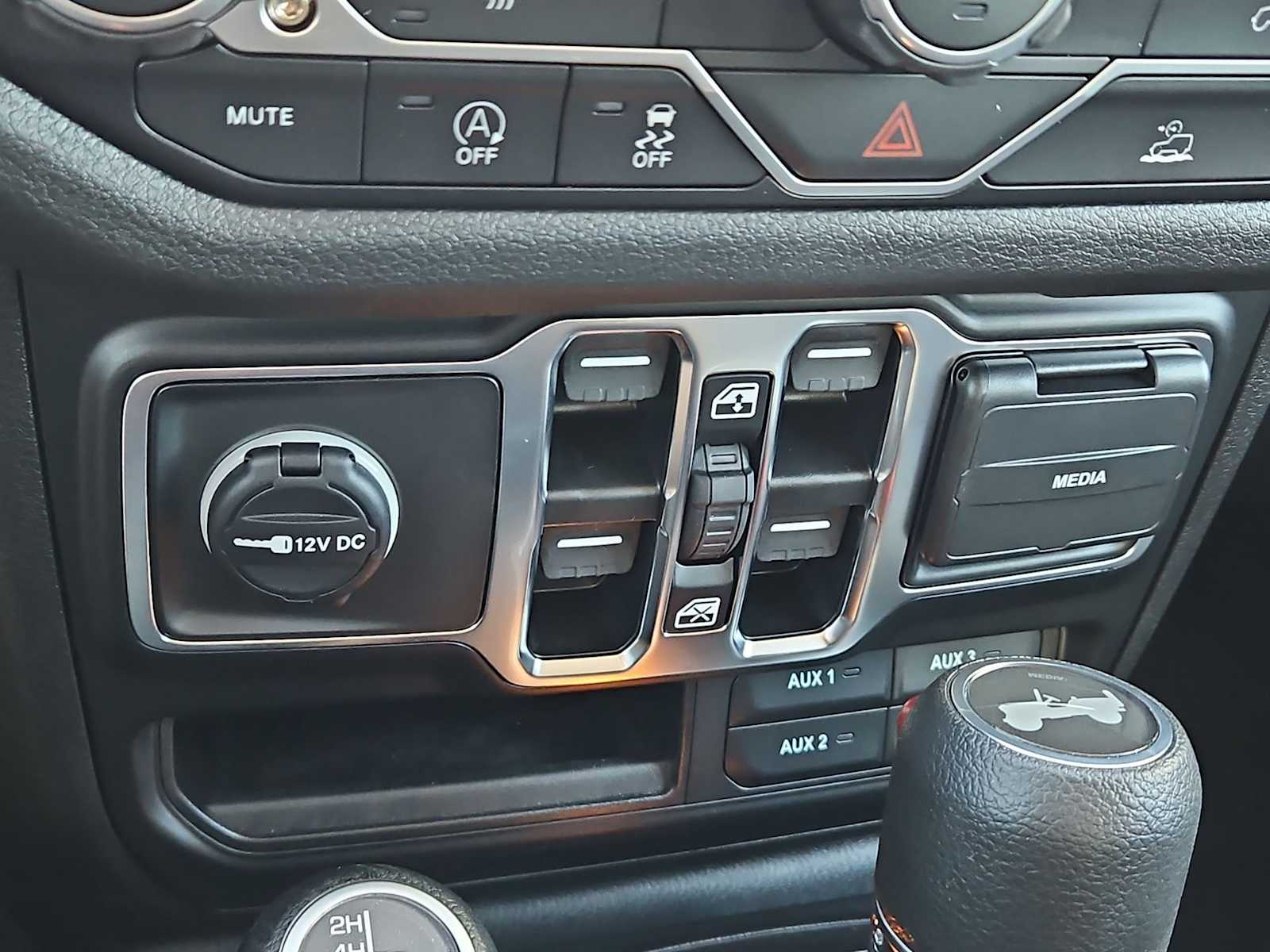 Thumbnail: 2026 Jeep Wrangler - 28