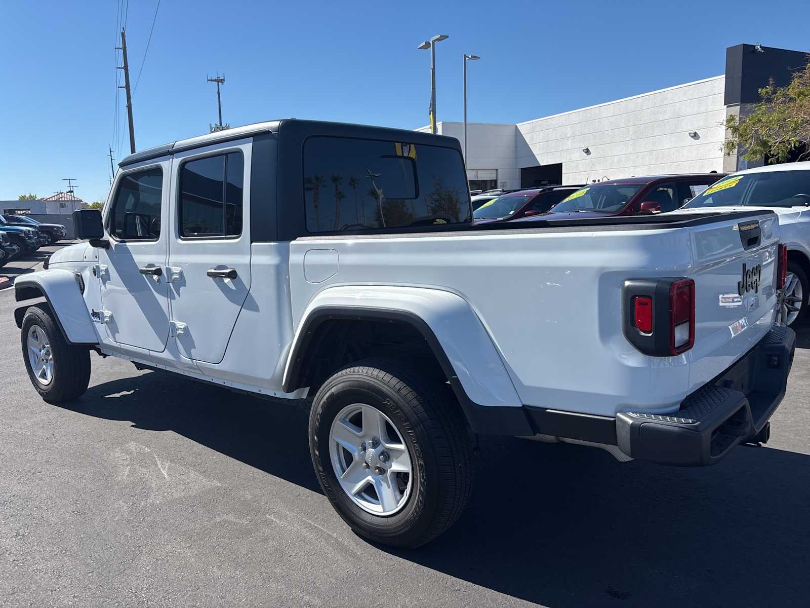 Thumbnail: 2022 Jeep Gladiator - 7