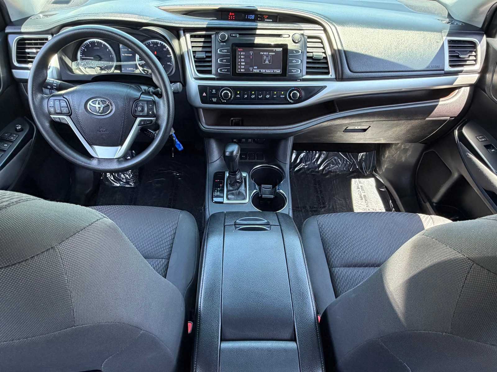 Thumbnail: 2019 Toyota Highlander - 21