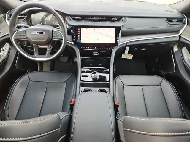 Thumbnail: 2026 Jeep Grand Cherokee - 16