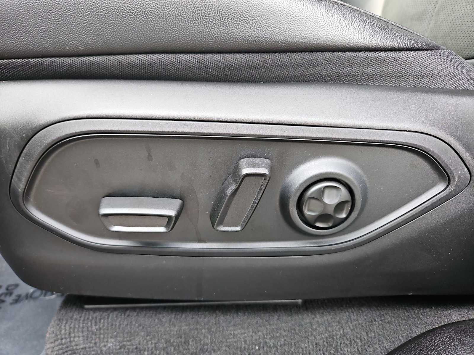 Thumbnail: 2026 Jeep Grand Cherokee - 17