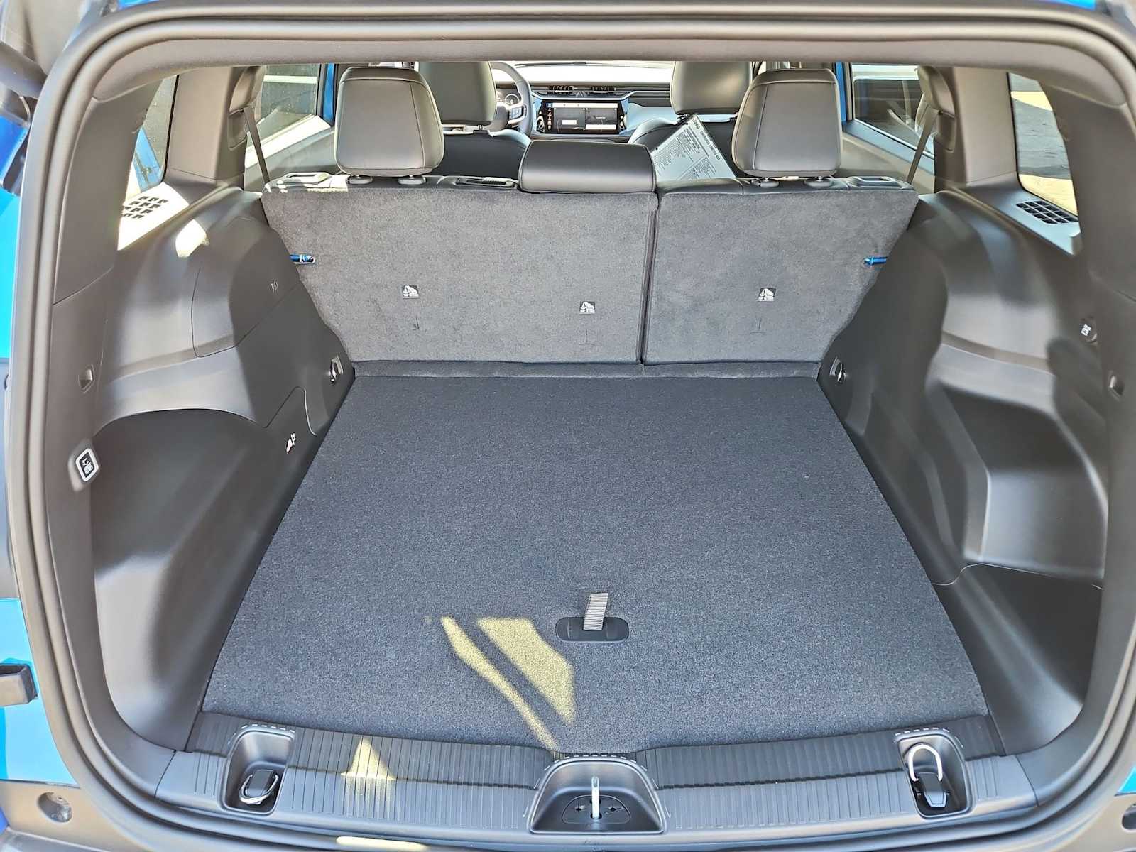 Thumbnail: 2026 Jeep Cherokee - 32