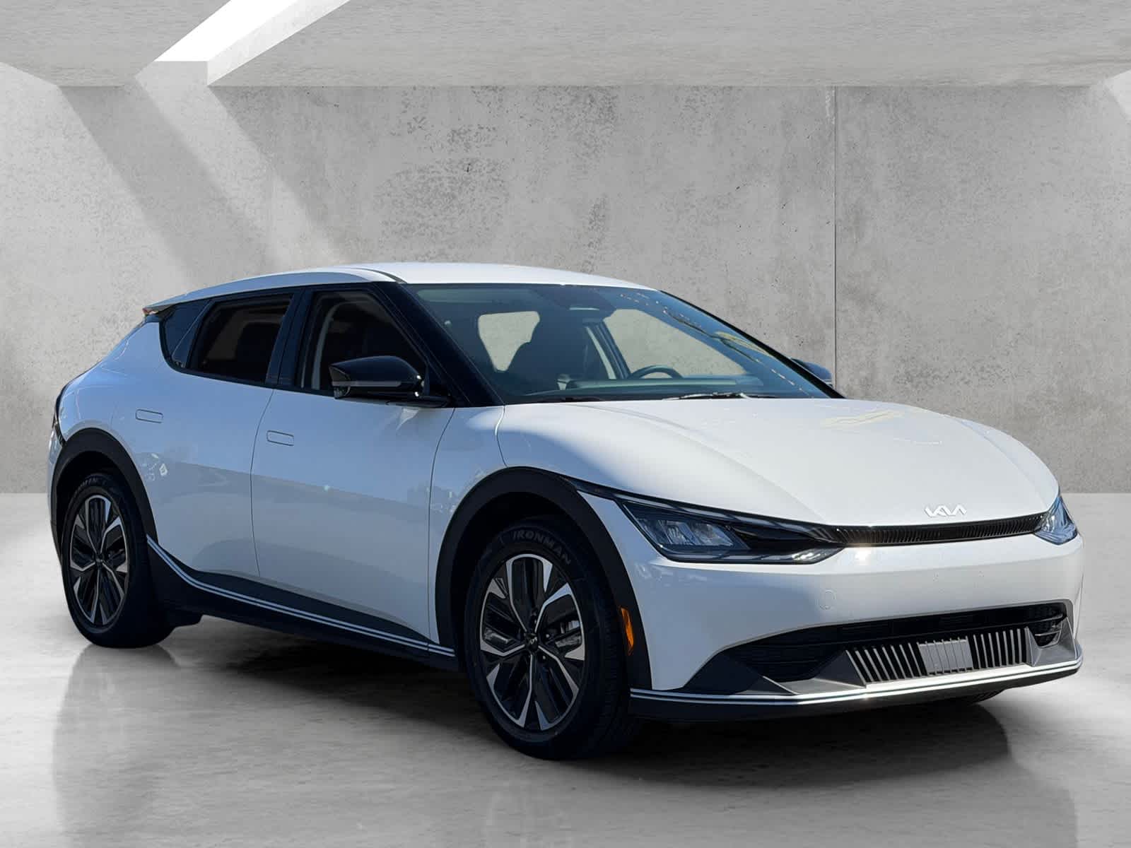 Thumbnail: 2024 Kia EV6 - 7