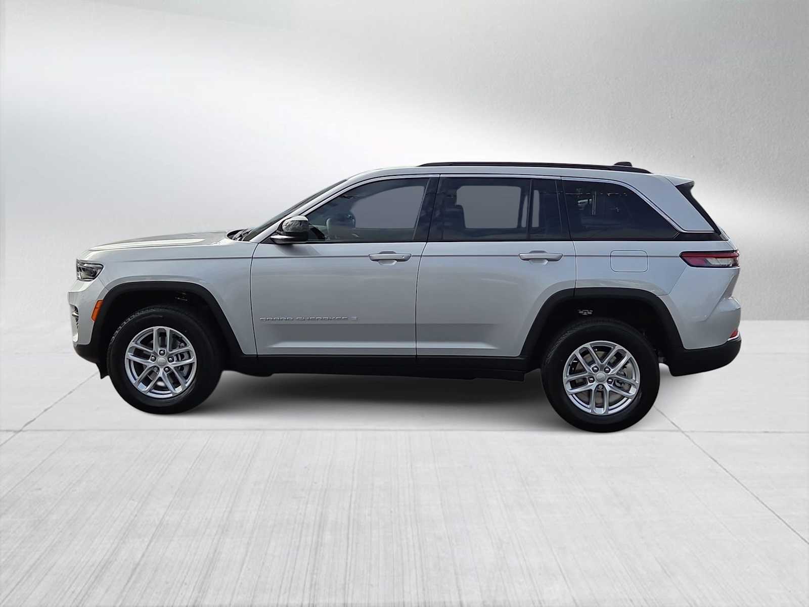 Thumbnail: 2025 Jeep Grand Cherokee - 5