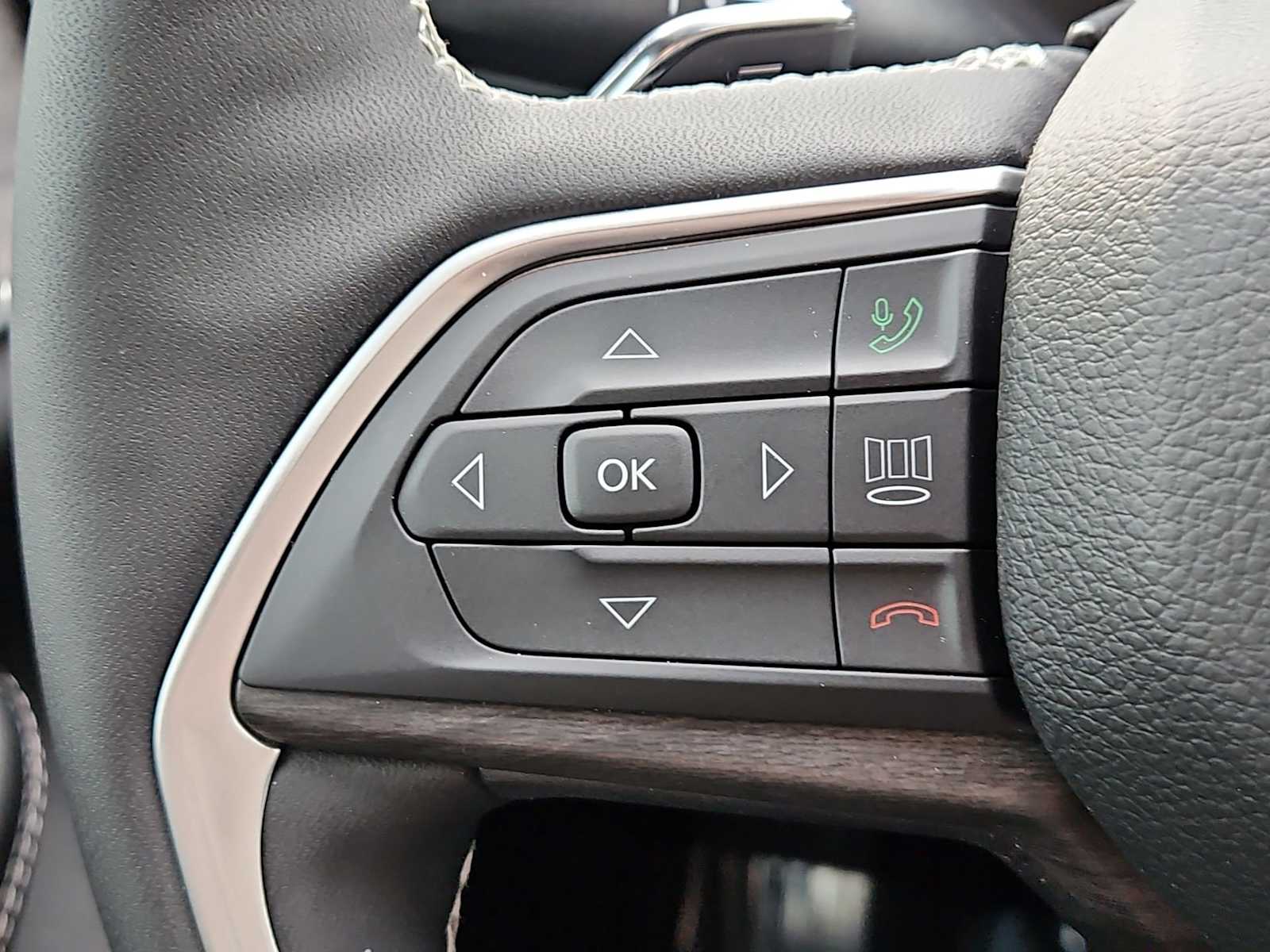 Thumbnail: 2026 Jeep Grand Cherokee - 23