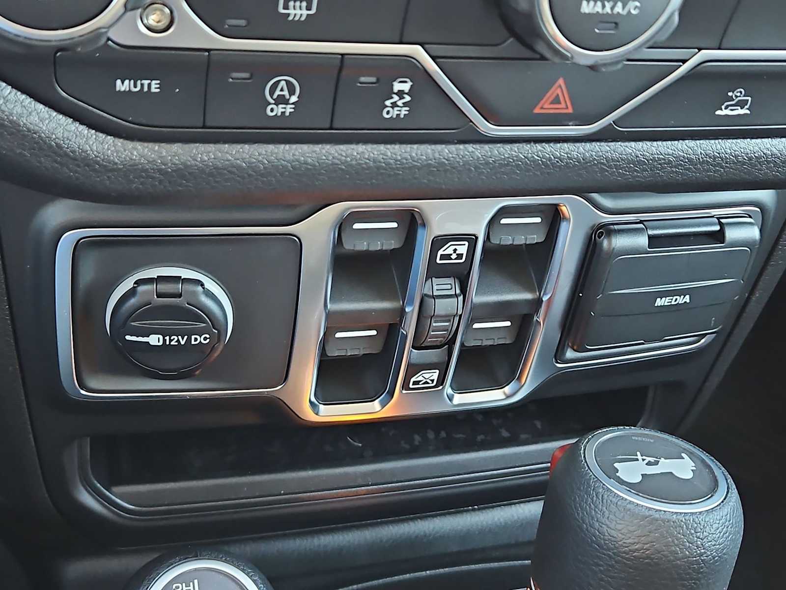 Thumbnail: 2026 Jeep Wrangler - 28