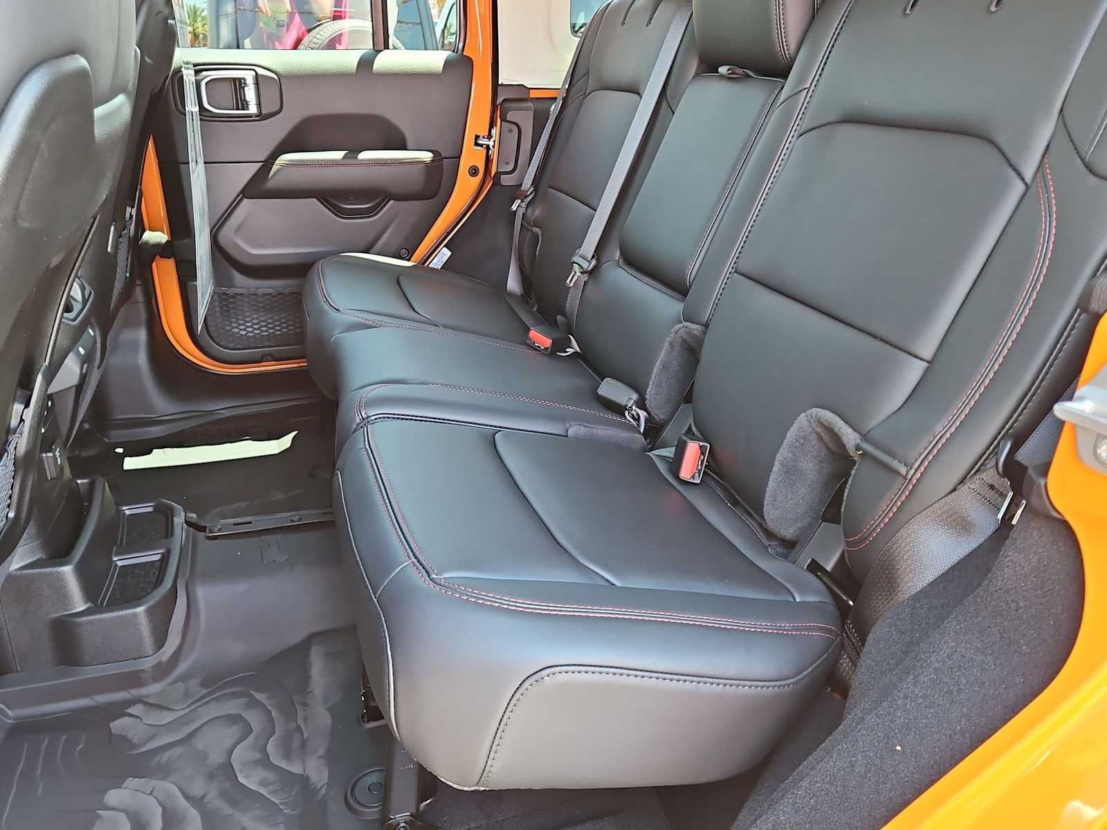 Thumbnail: 2025 Jeep Wrangler - 17