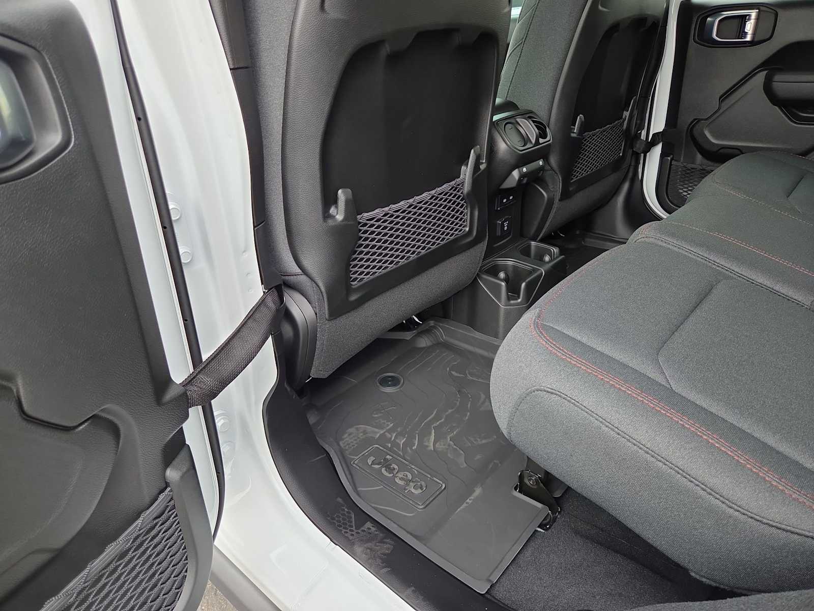 Thumbnail: 2025 Jeep Wrangler - 20