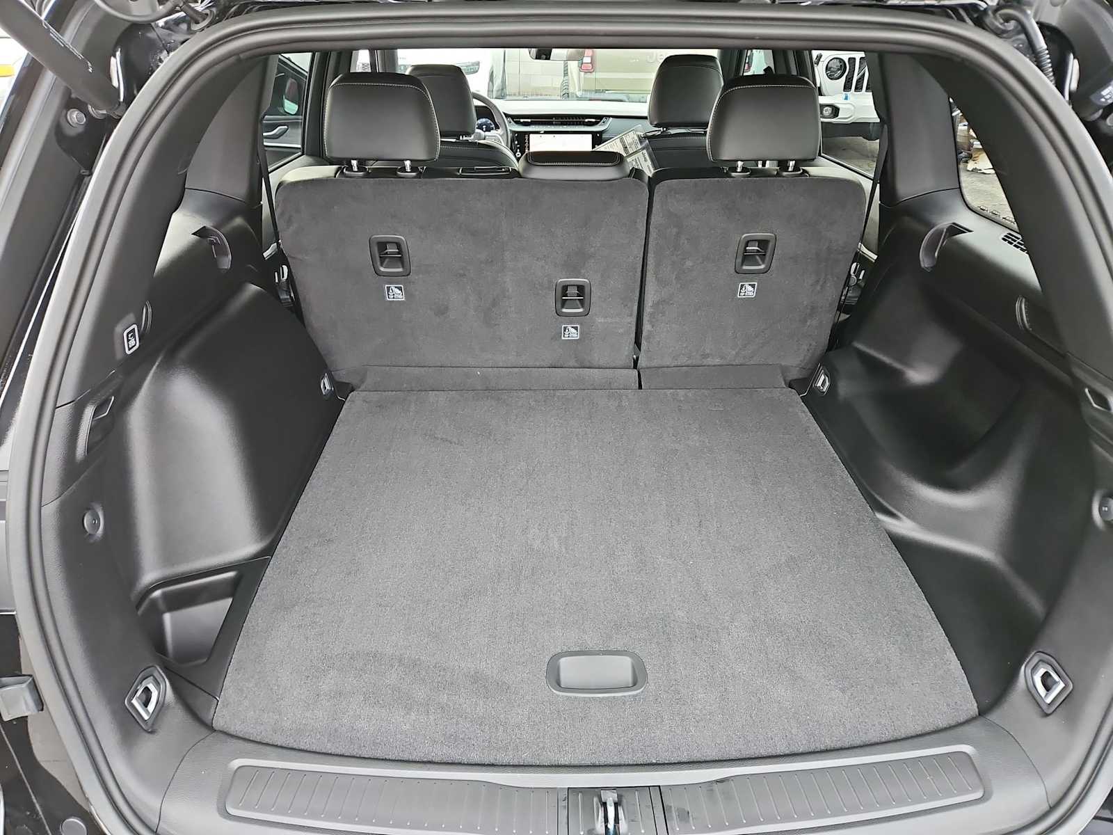 Thumbnail: 2026 Jeep Grand Cherokee - 33