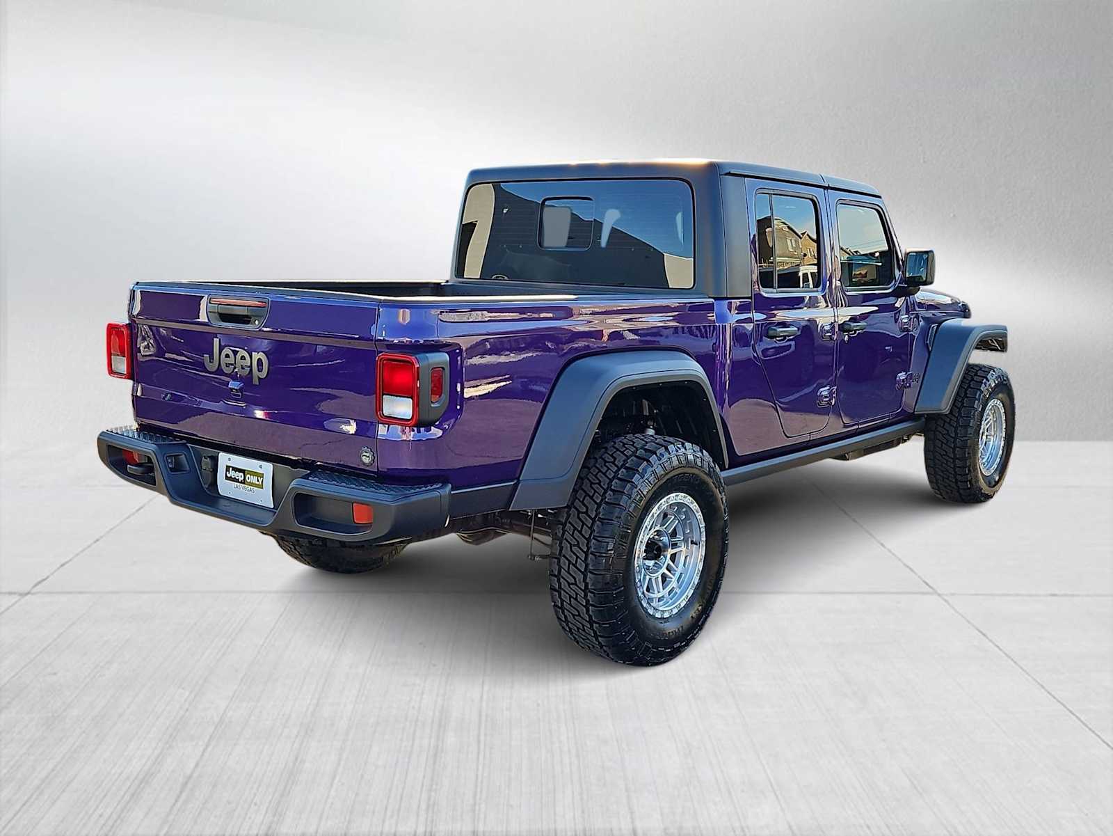 Thumbnail: 2026 Jeep Gladiator - 8