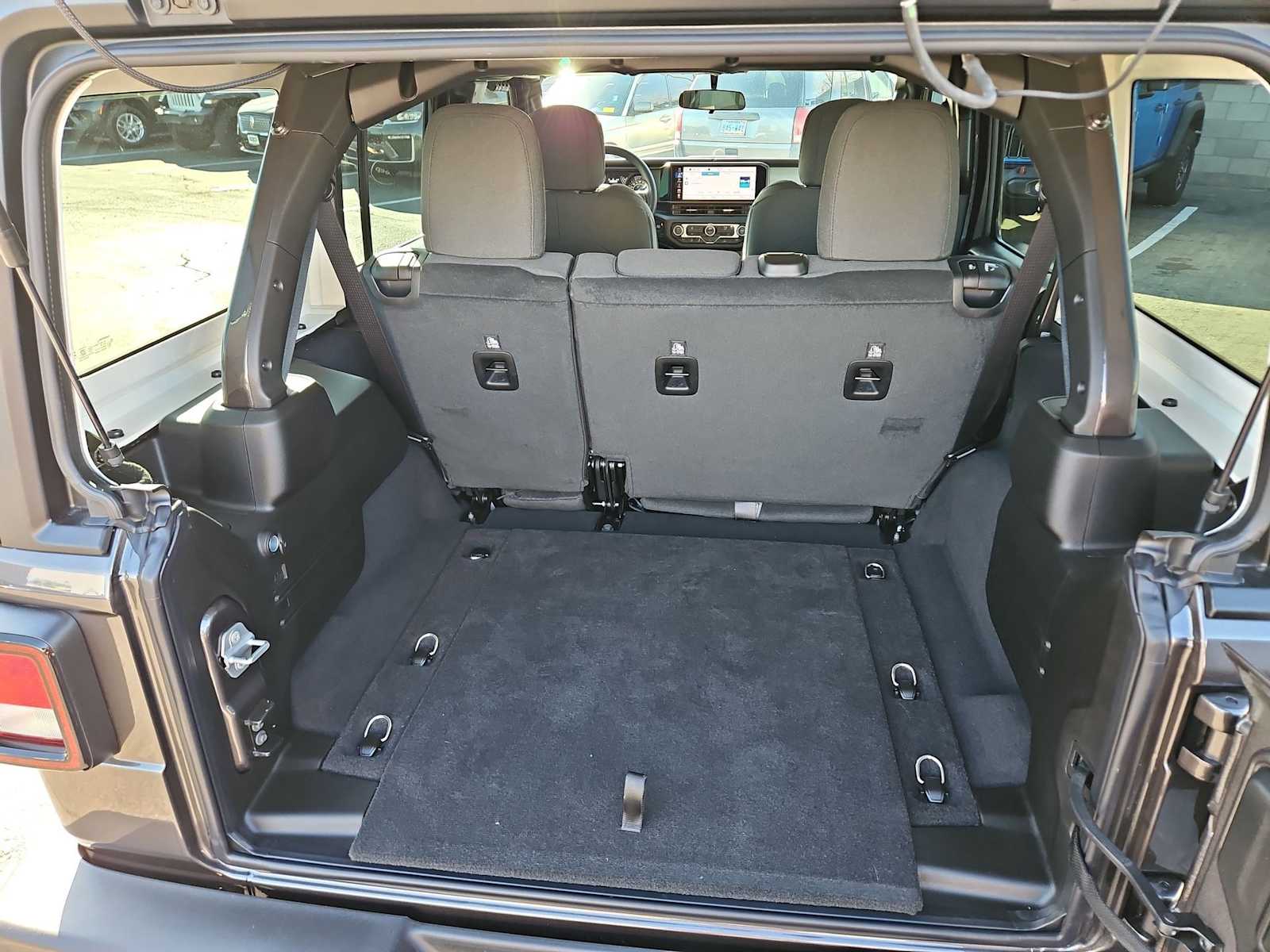 Thumbnail: 2026 Jeep Wrangler - 31