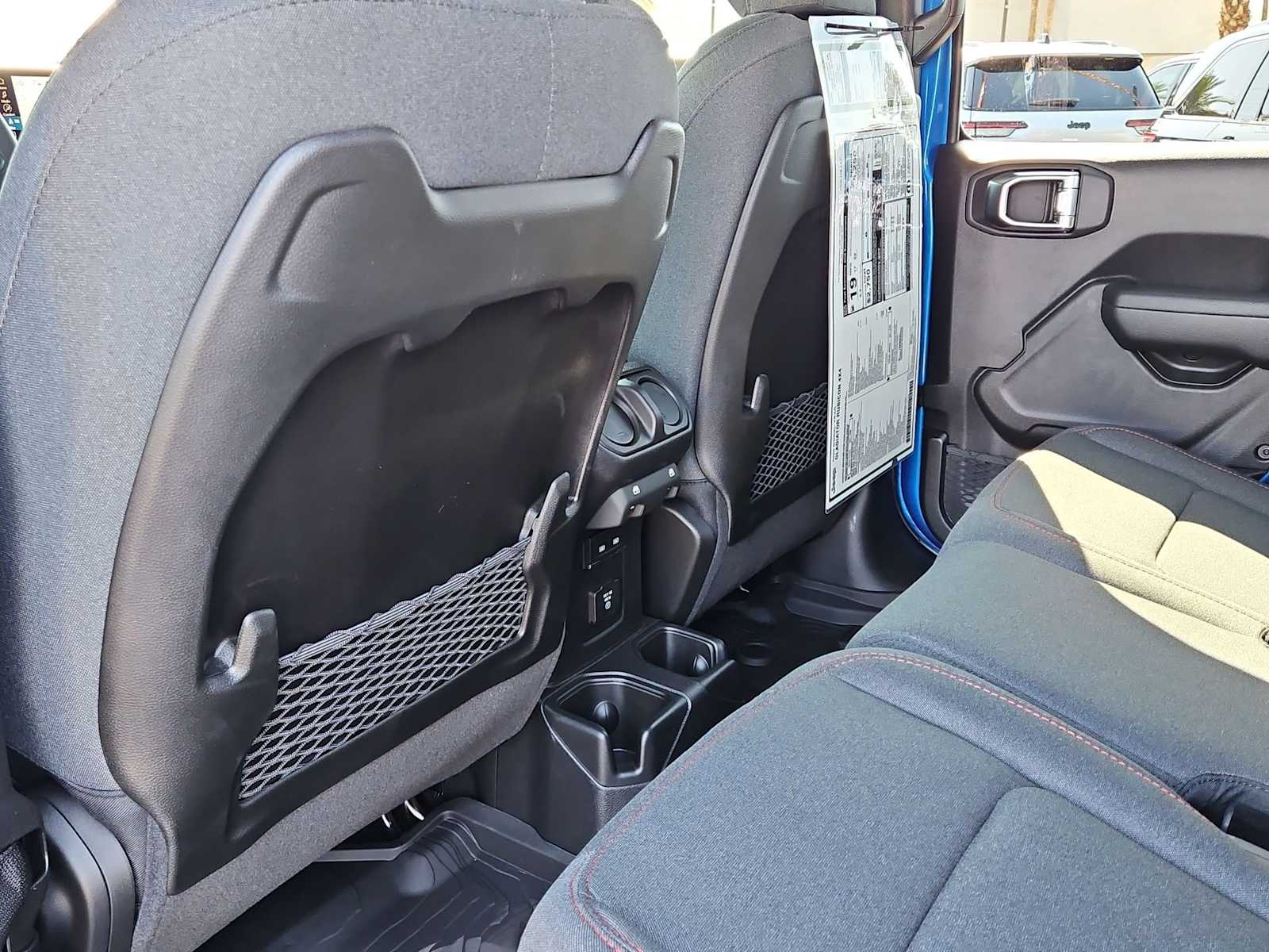 Thumbnail: 2025 Jeep Gladiator - 15