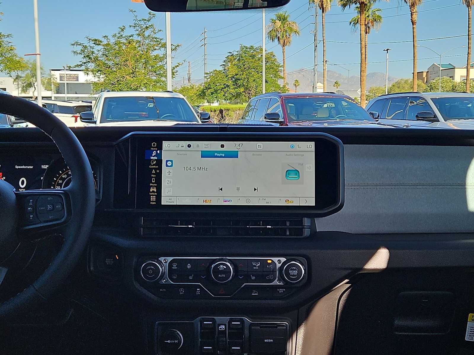 Thumbnail: 2025 Jeep Gladiator - 24