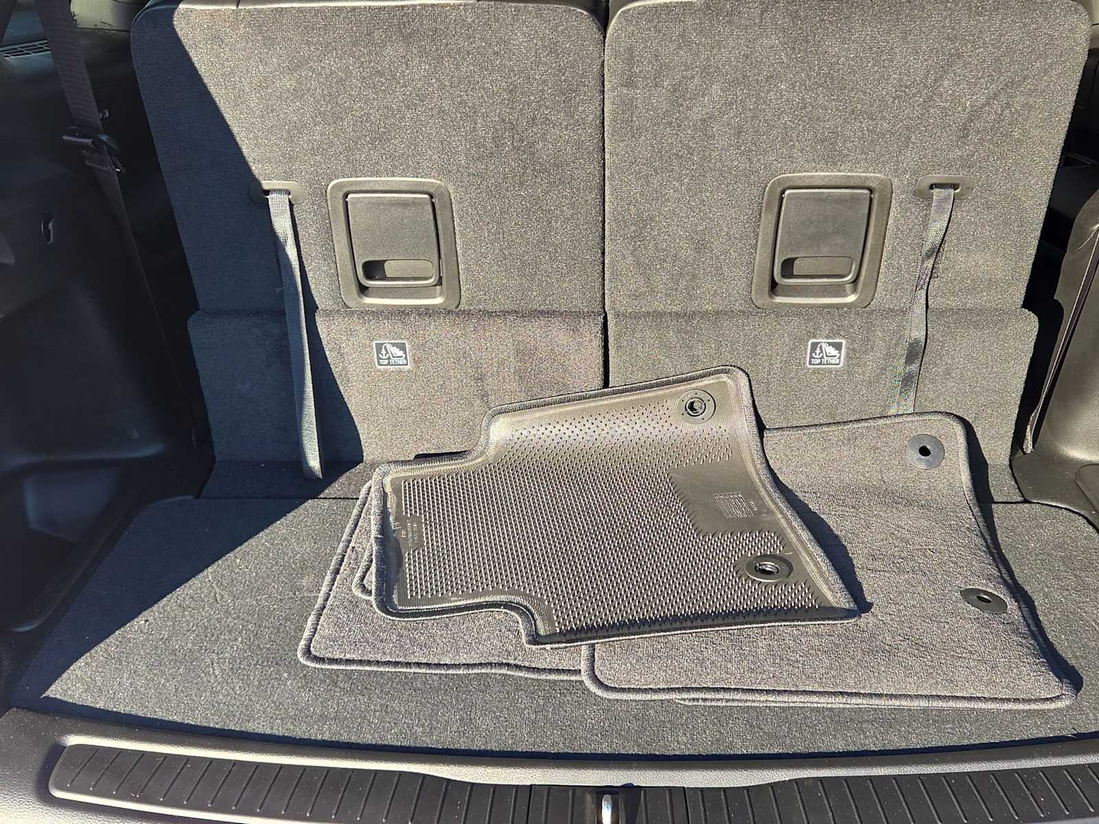 Thumbnail: 2025 Jeep Grand Cherokee L - 32