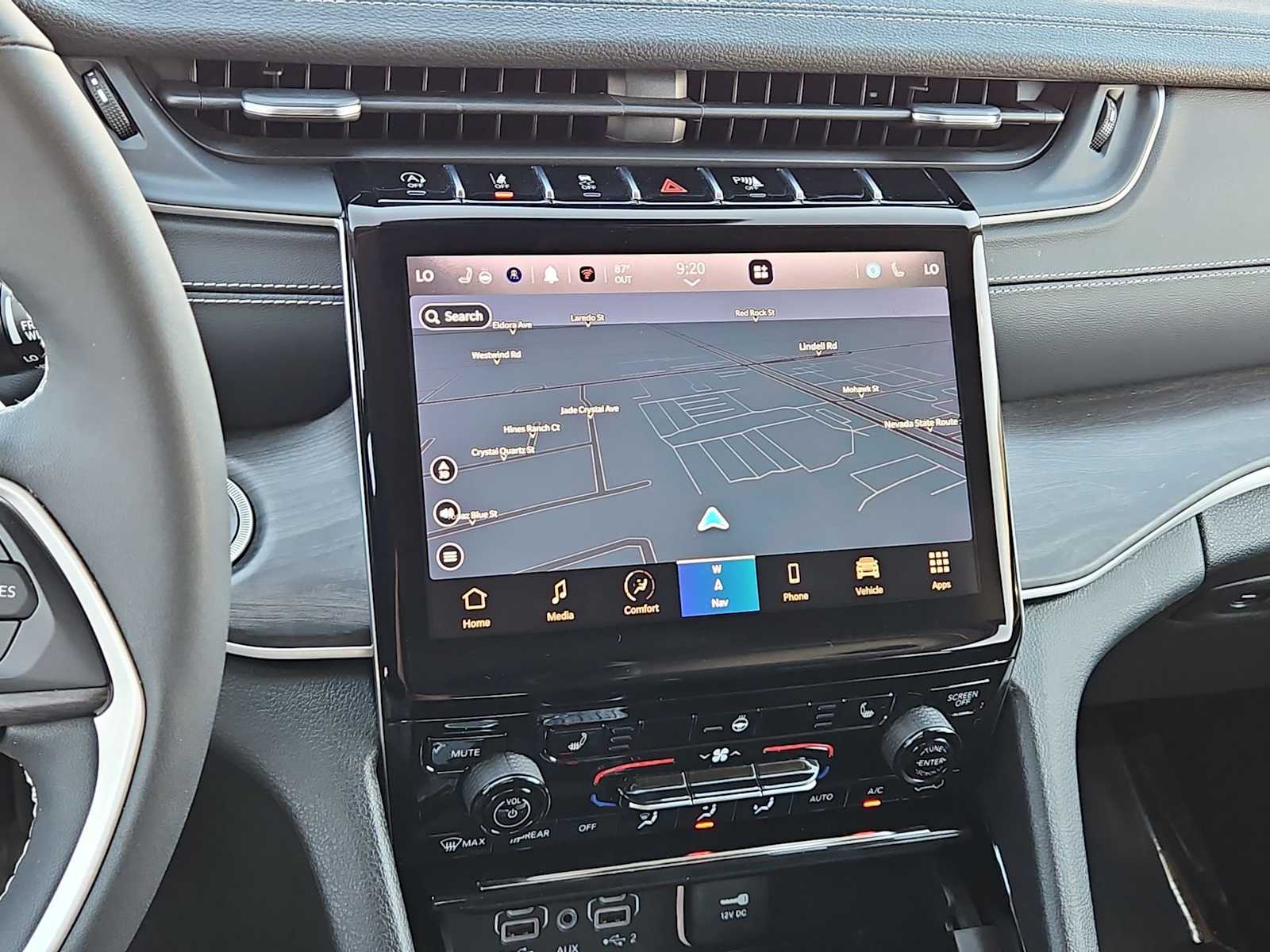 Thumbnail: 2023 Jeep Grand Cherokee - 28