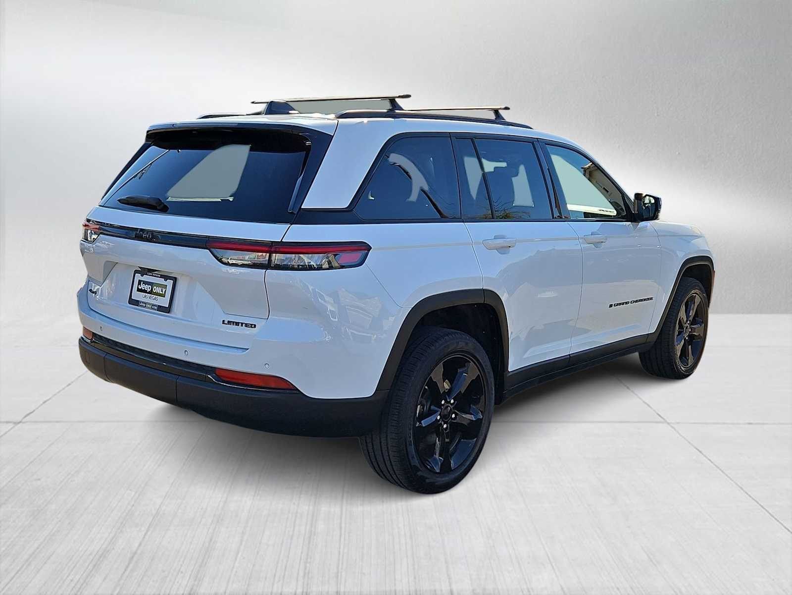 Thumbnail: 2023 Jeep Grand Cherokee - 8