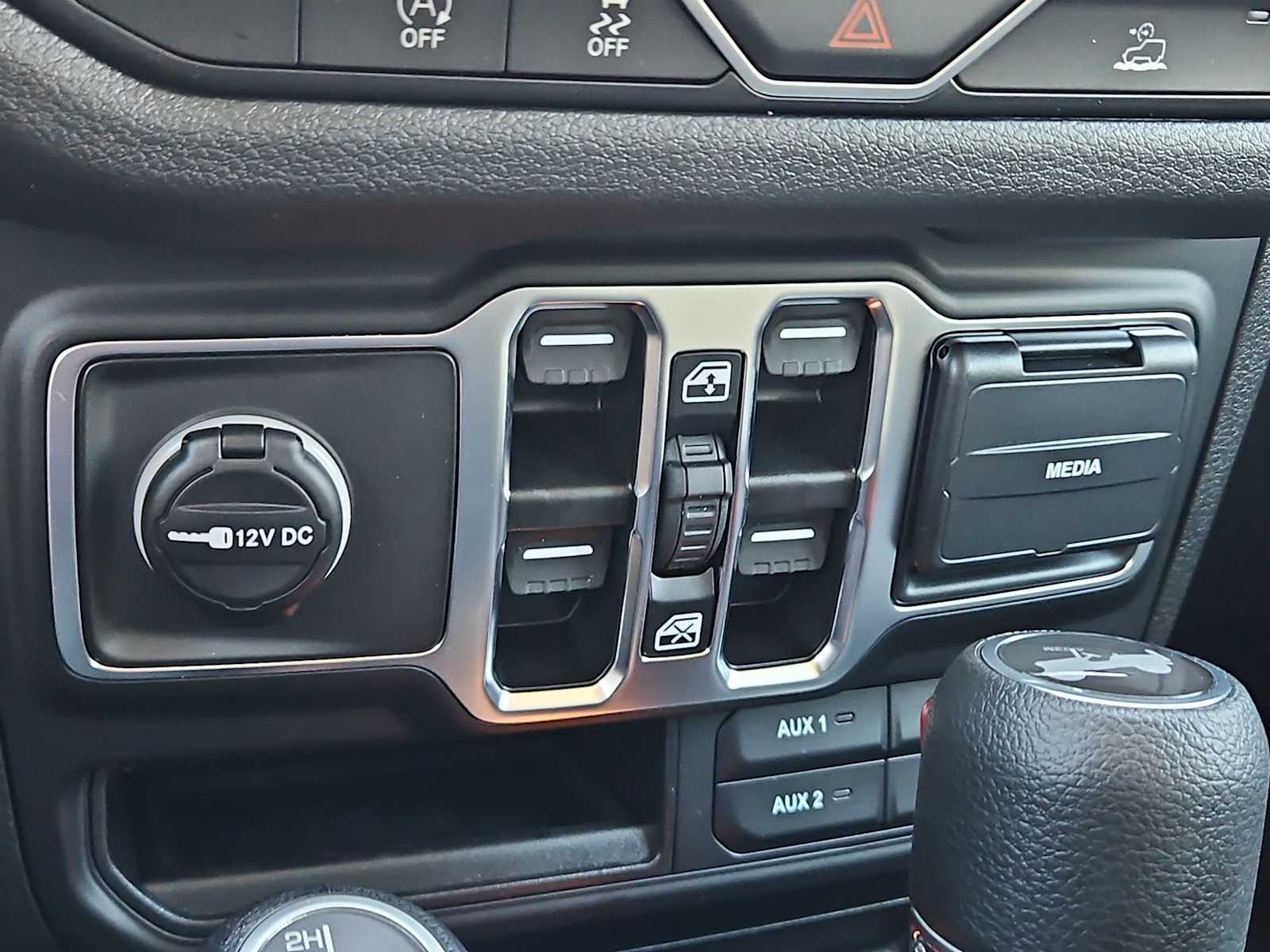 Thumbnail: 2026 Jeep Wrangler - 28