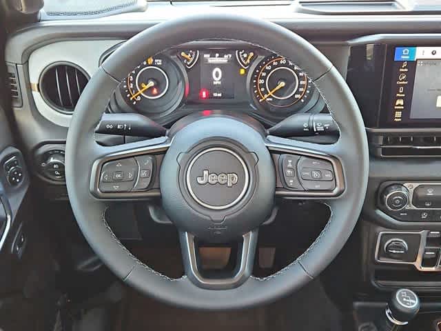 Thumbnail: 2026 Jeep Gladiator - 21