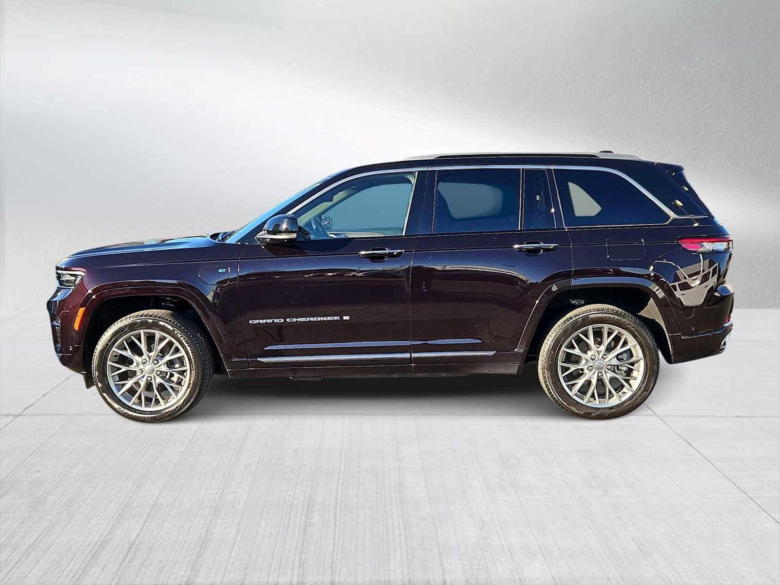 Thumbnail: 2022 Jeep Grand Cherokee - 5